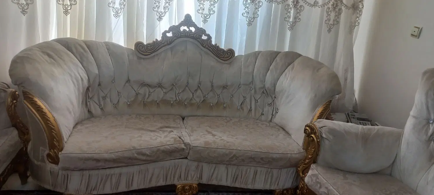 مبل کاملا سالم با قیمت مناسب|مبلمان خانگی و میز عسلی|تهران, نظامآباد|دیوار