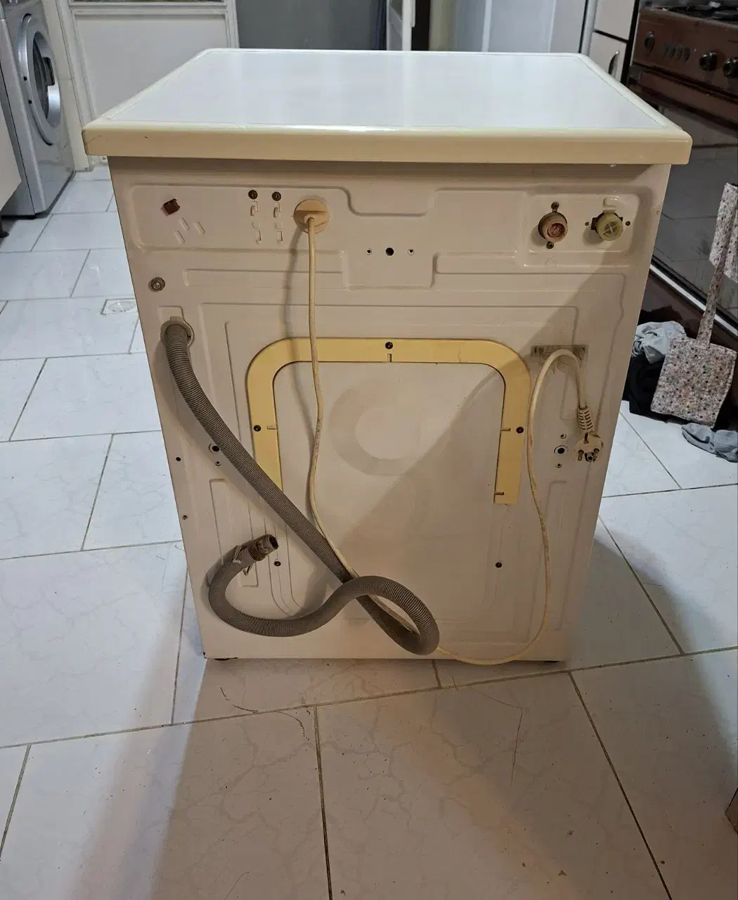 لباسشویی آبسال ظاهر بسیار تمیز، ۵ کیلویی|ماشین لباسشویی و خشک‌کن لباس|تهران, جیحون|دیوار