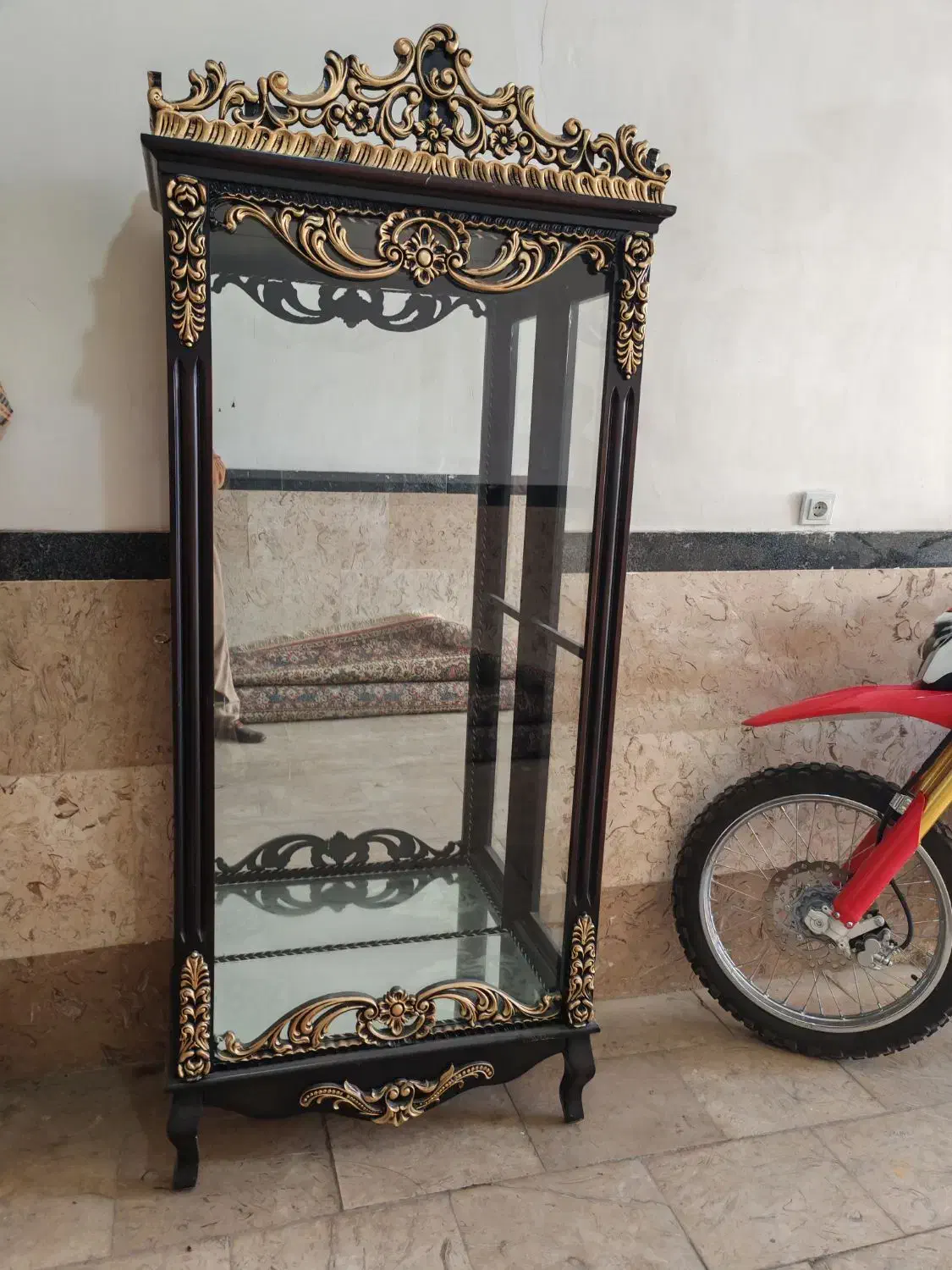 میز نهار خوری ۶ نفره و بوفه در حد نو|میز و صندلی غذاخوری|مریوان, |دیوار