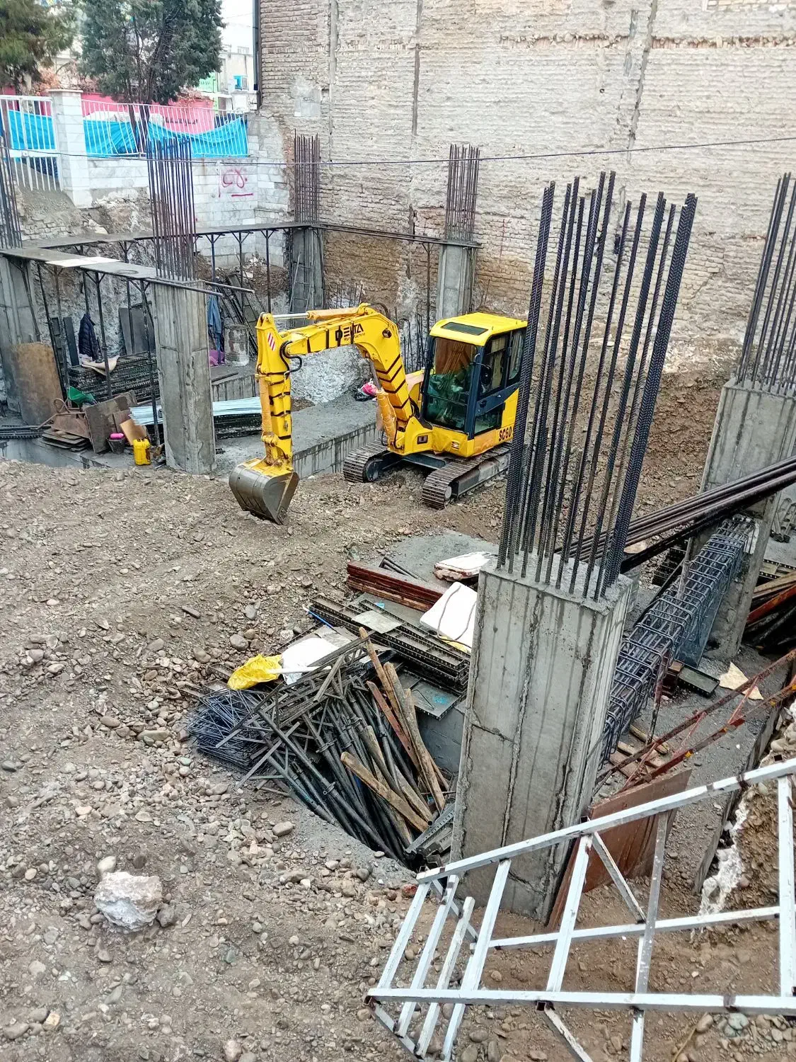 اجاره مینی بیل مکانیکی با پیکور|خدمات حمل و نقل|فردیس, قریشی|دیوار