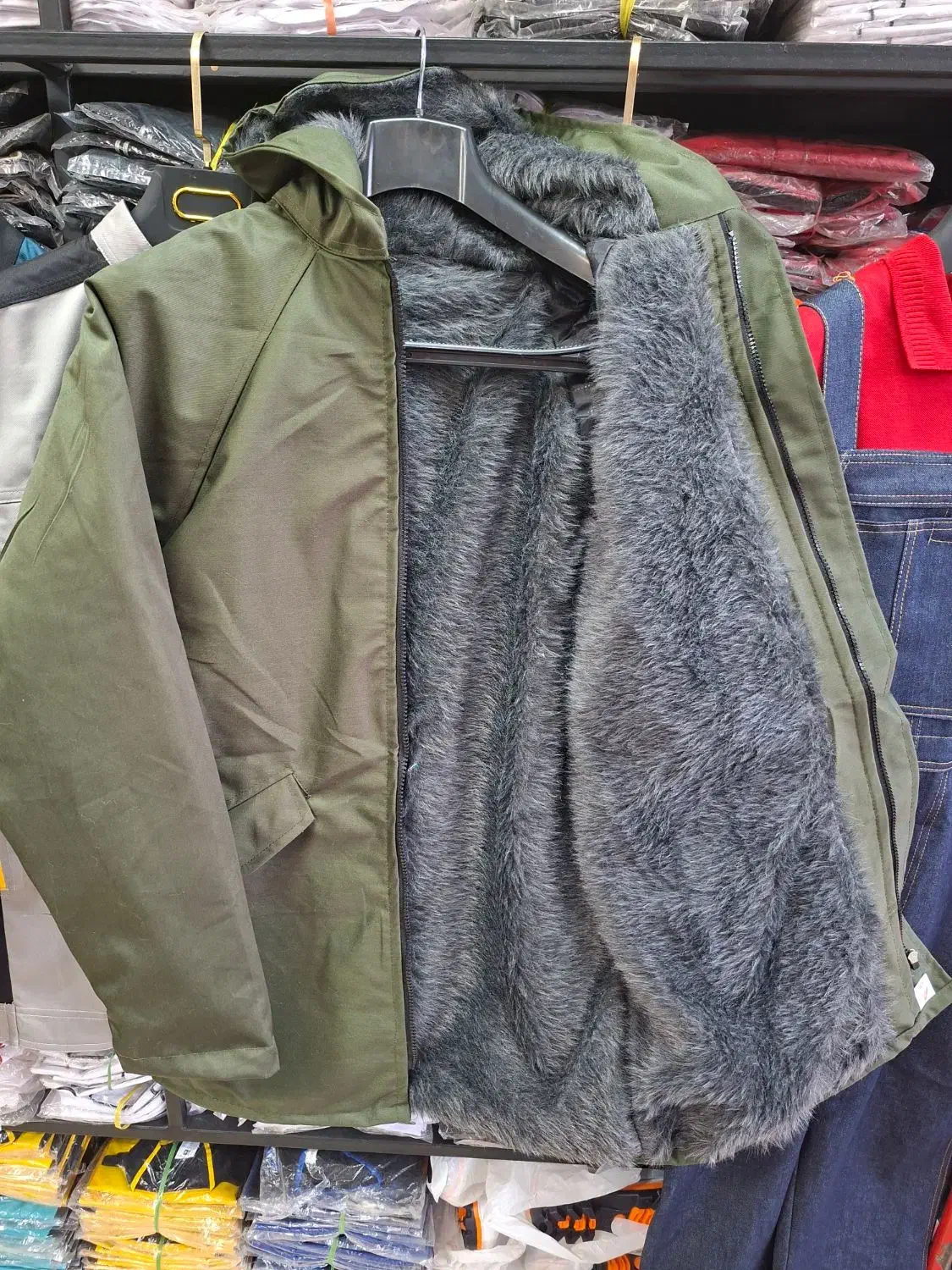 فروش کاپشن کار (اورکت زمستانی)لباسکار|لباس|تهران, انبار نفت|دیوار