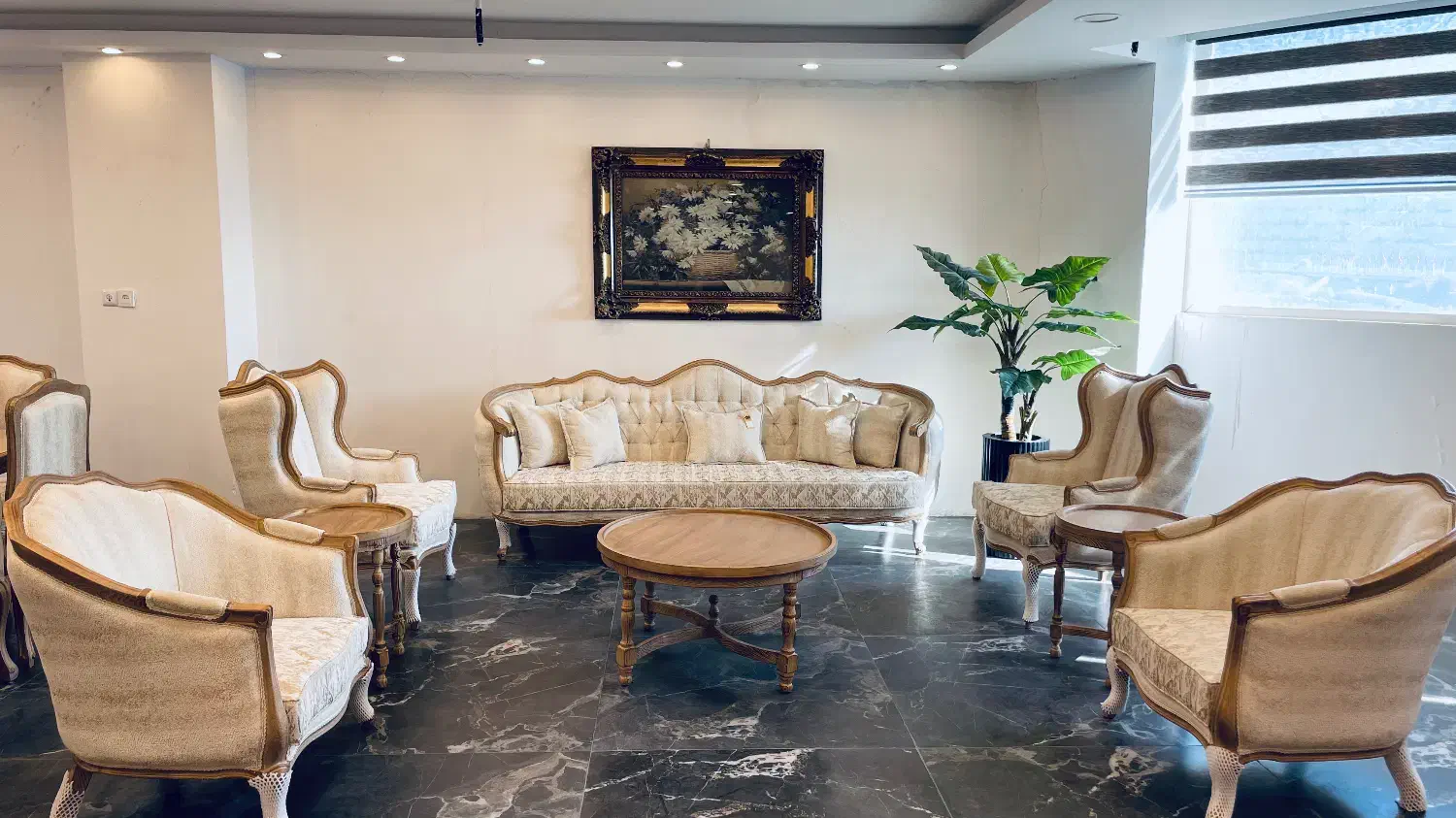 مبلمان کلاسیک بدون سود و بهره|مبلمان خانگی و میز عسلی|کرج, چمران|دیوار