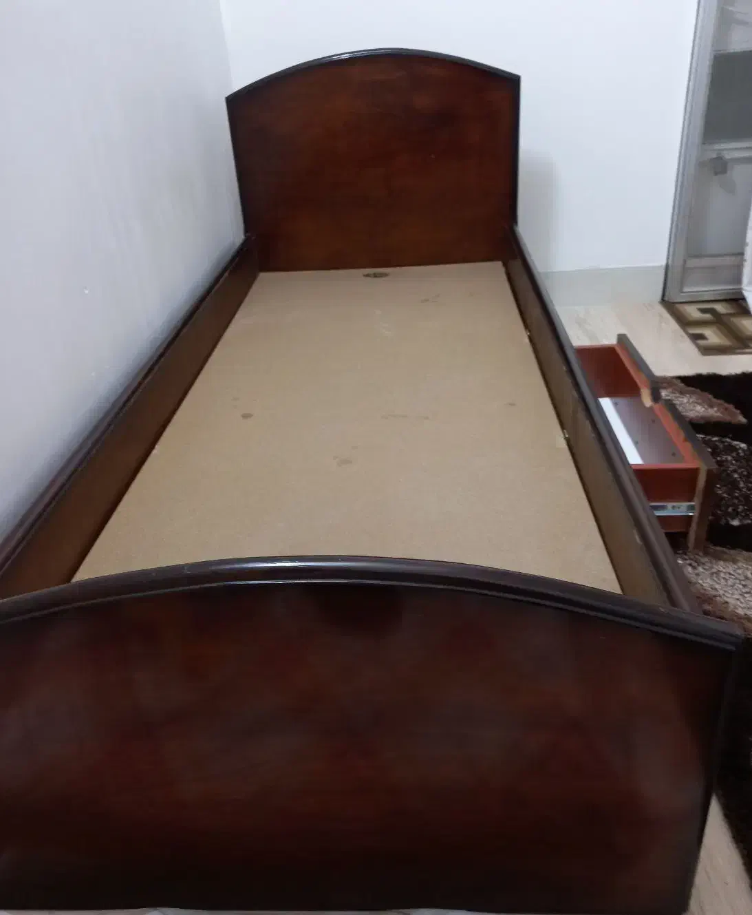 تخت یک نفره چوب راش با قیمت مناسب و منصفانه|تخت و سرویس خواب|گنبد کاووس, |دیوار