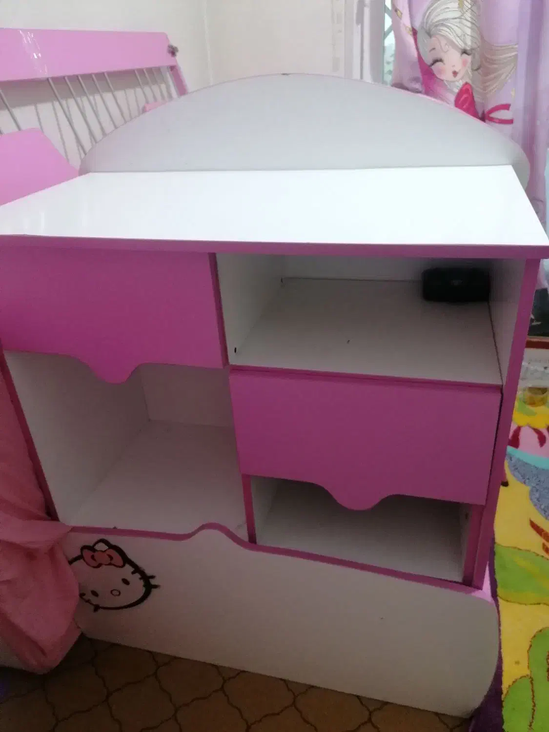 تخت و کمد کودک تا ده سال به همراه ماشین شارژی|اسباب و اثاث بچه|هشتگرد, فاز ۱ مهستان|دیوار