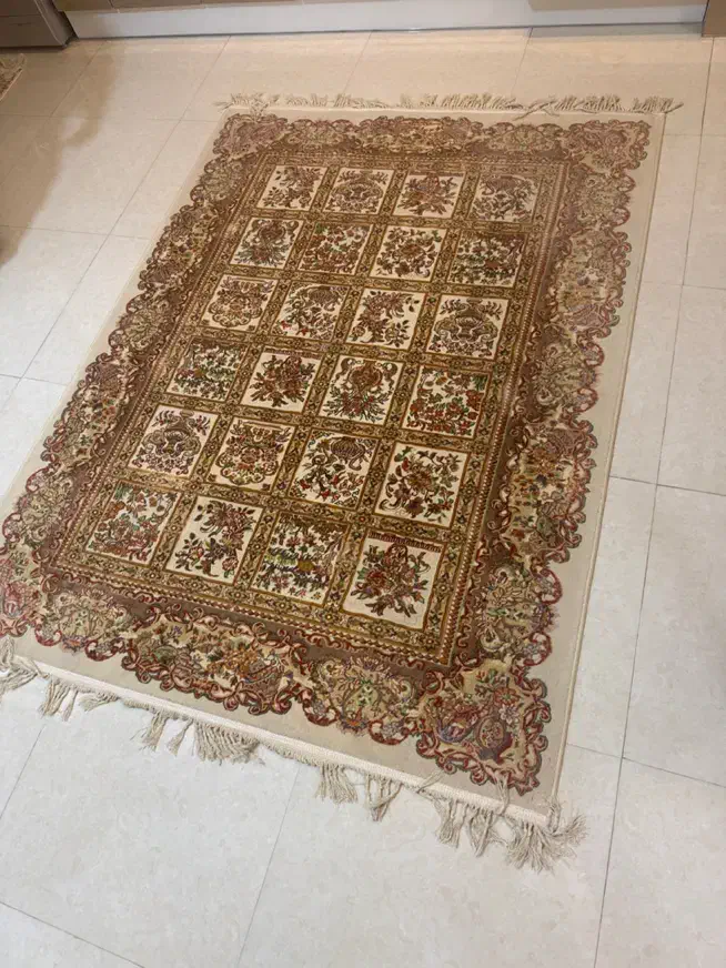 فرش به همره کناره ها|فرش|آمل, |دیوار