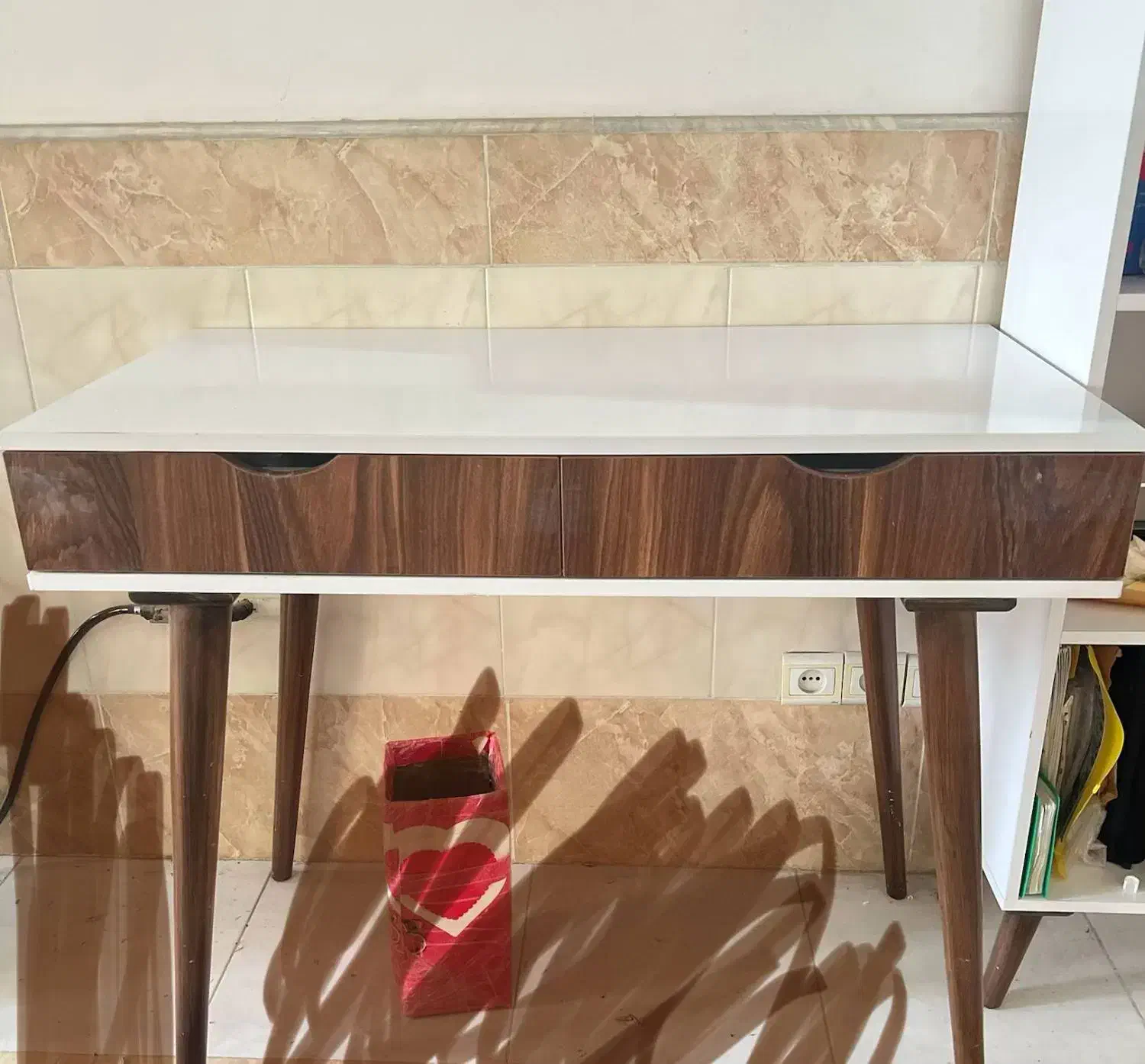 میز مطالعه|میز تحریر و کامپیوتر|قم, شاه ابراهیم|دیوار