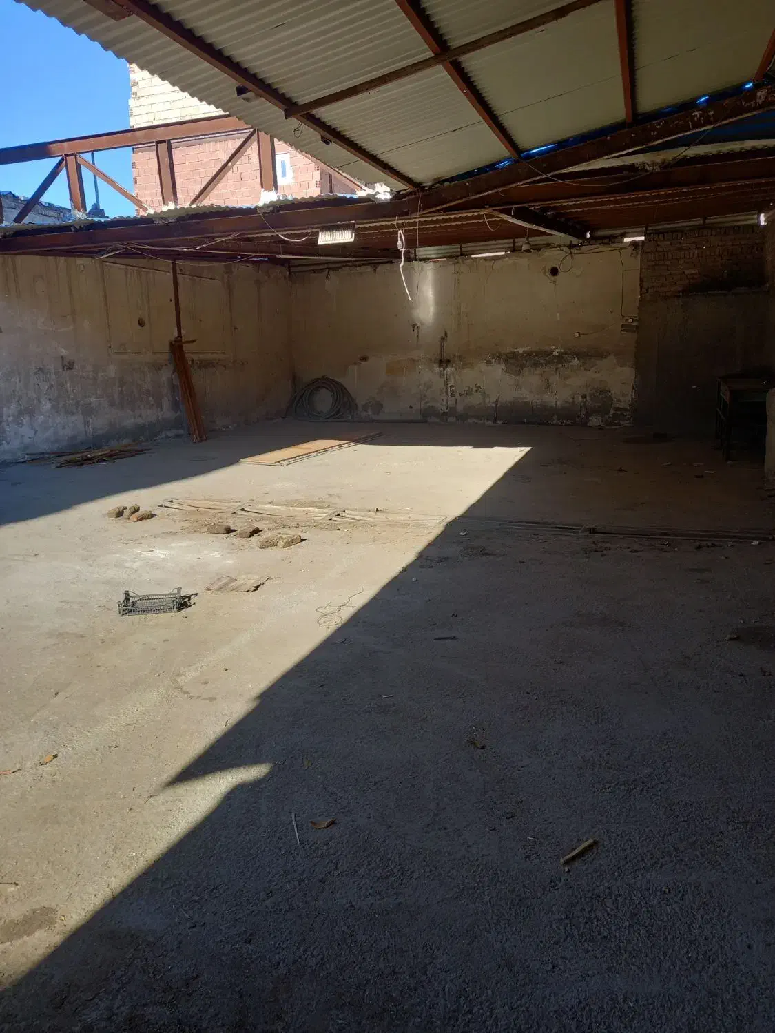 اجاره حیاط بر کمربندی دوم|اجارهٔ مغازه و غرفه|اردبیل, |دیوار