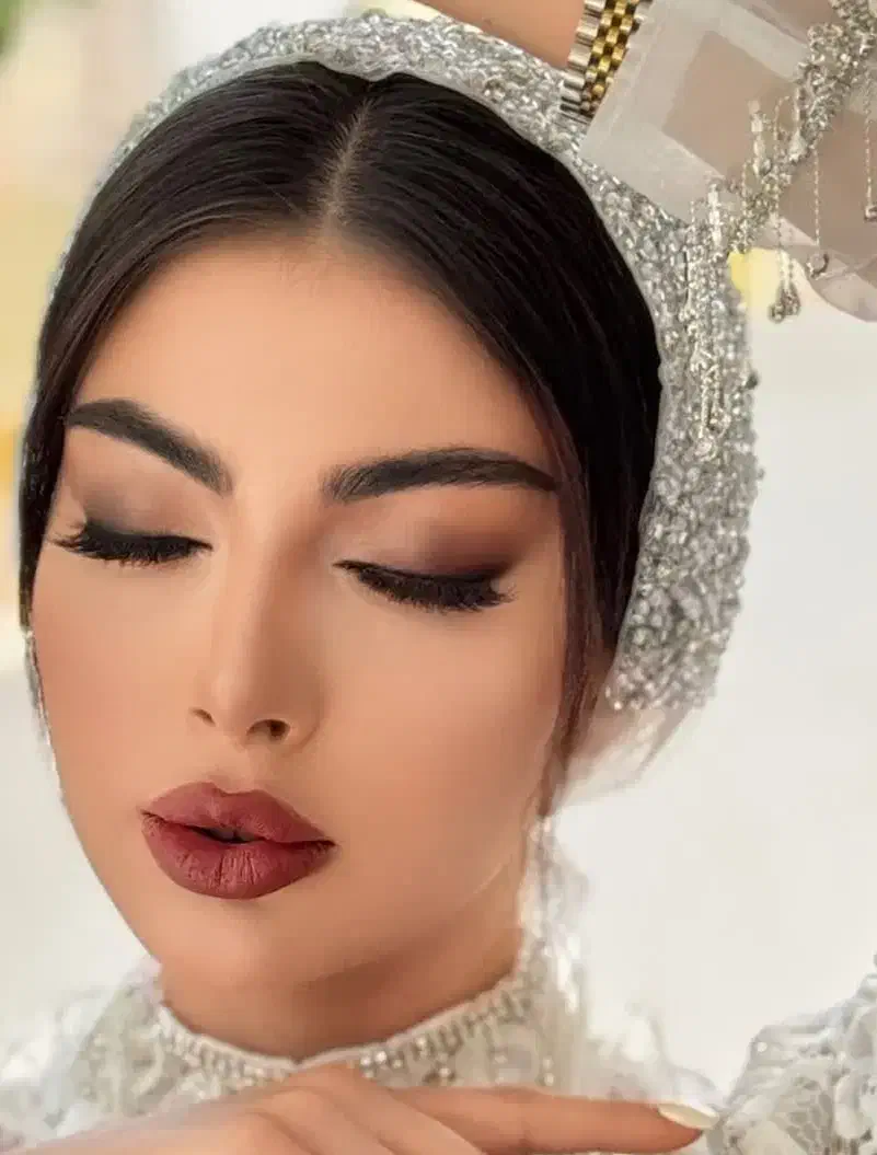 میکاپ و شنیون|خدمات آرایشگری و زیبایی|کوهدشت, |دیوار