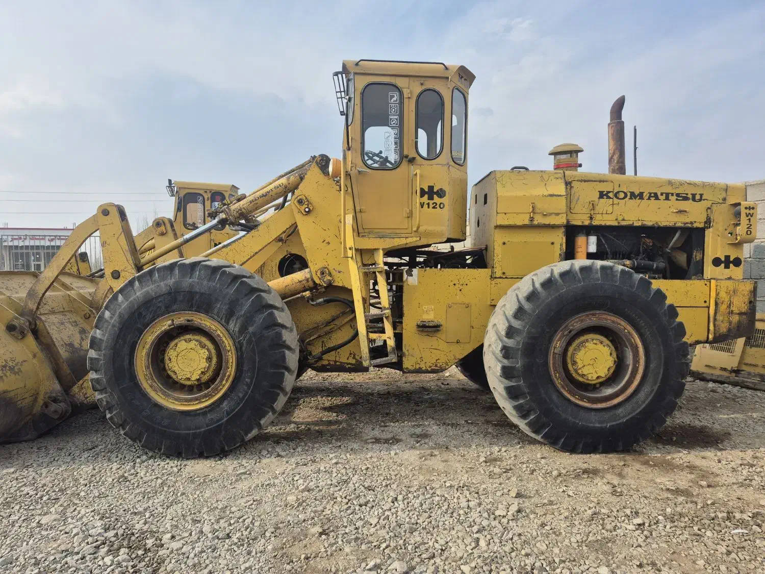 لودر کوماتسو w۱۲۰|خودرو سنگین|میاندوآب, |دیوار