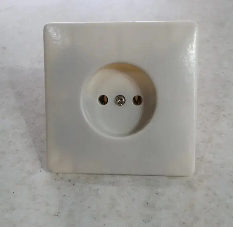 کلیدوپریز و داخل حیاطی و مهتابی فلورسنت فروشی|لامپ و چراغ|فردوس (خراسان), |دیوار