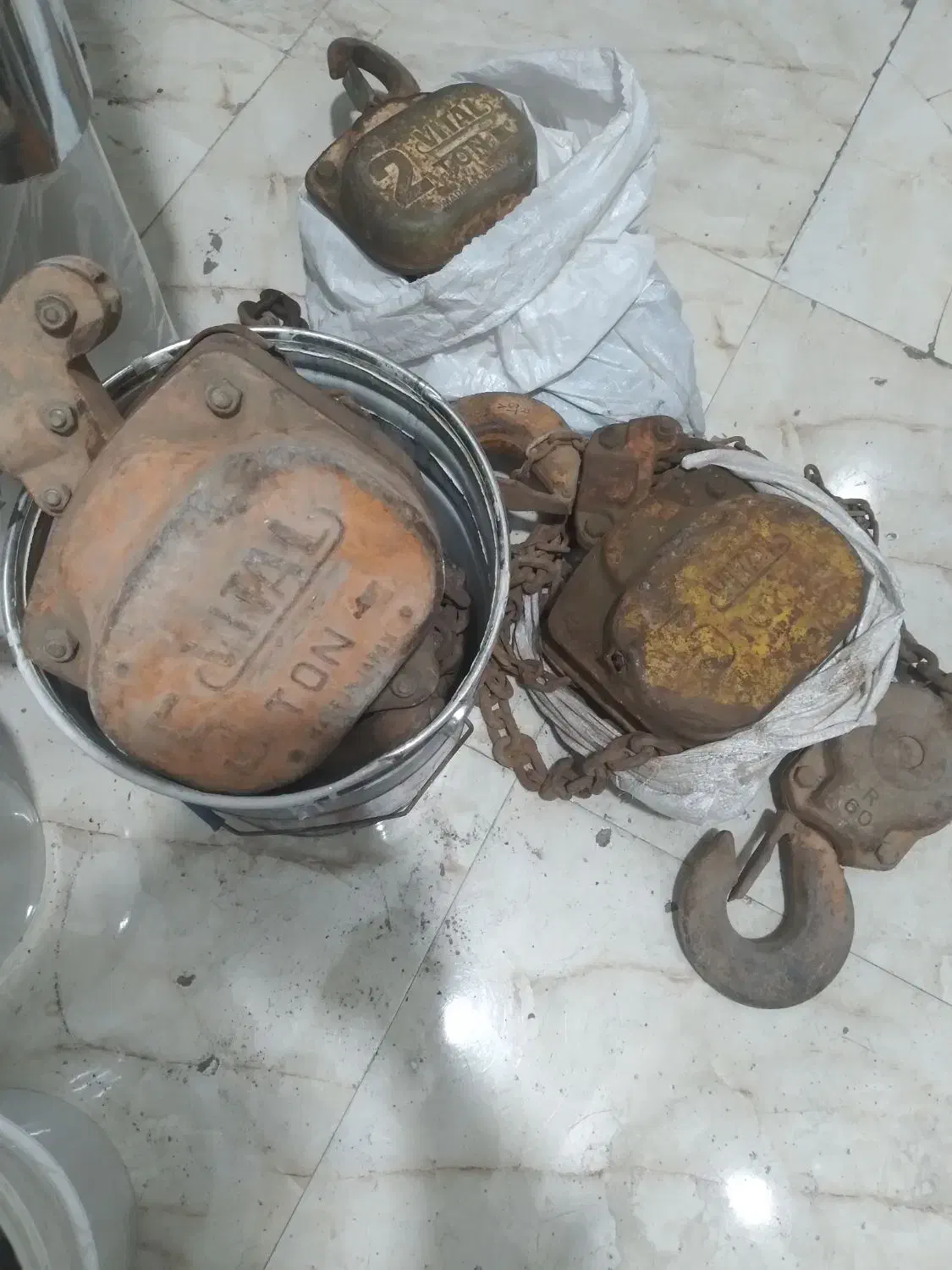 ۲عدد جرثقیل ۵تنی و۱عدد یک تنی|ابزارآلات|نسیم‌شهر, |دیوار