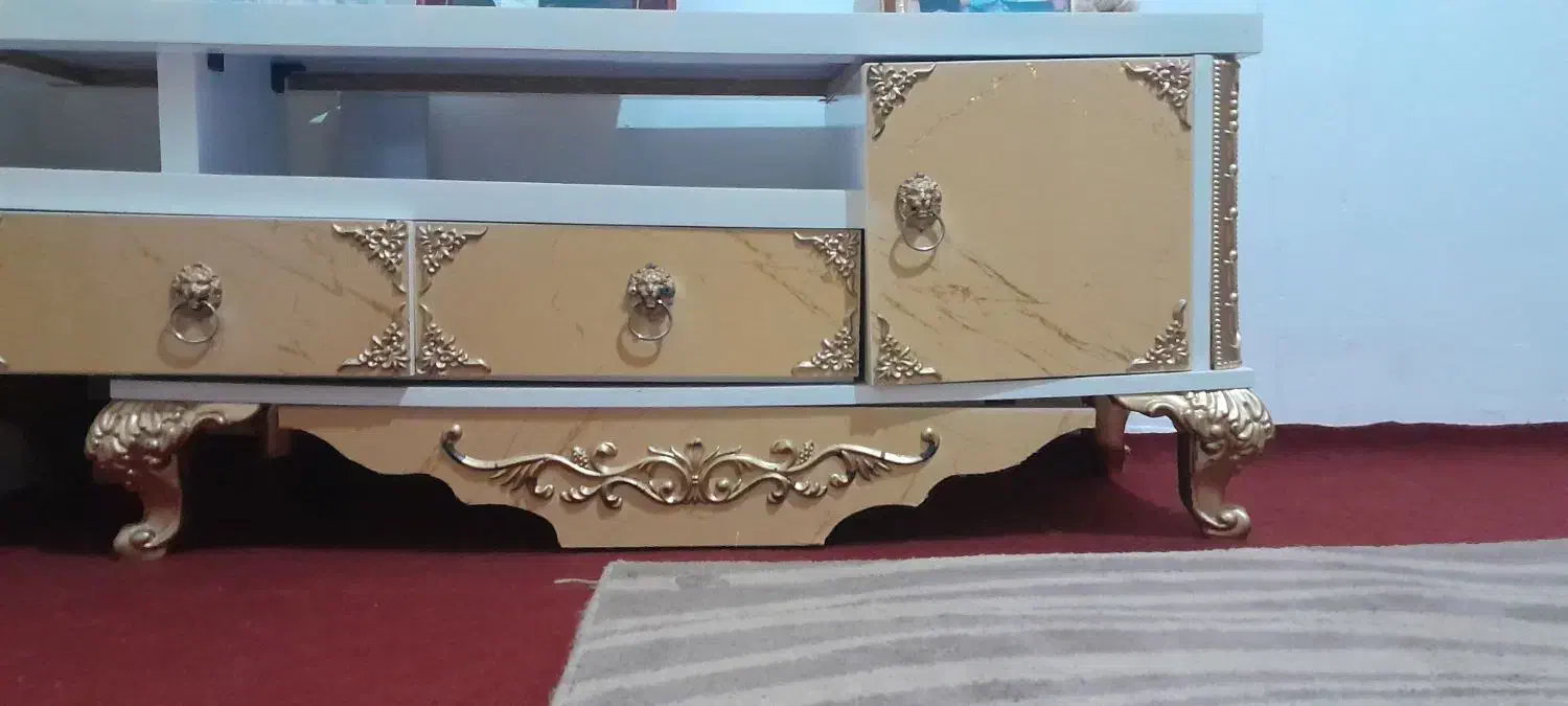 میز تلویزیون در حد نو|میز تلویزیون|شاهین دژ, |دیوار