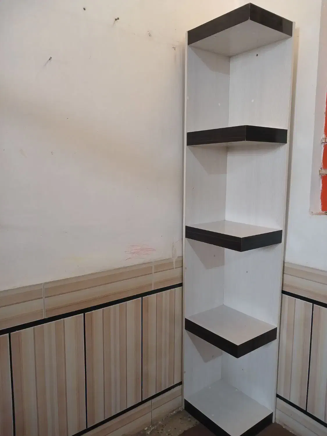 شلف هایگلاس درحد نو نو|کتابخانه، شلف، قفسه‌های دیواری|دزفول, |دیوار