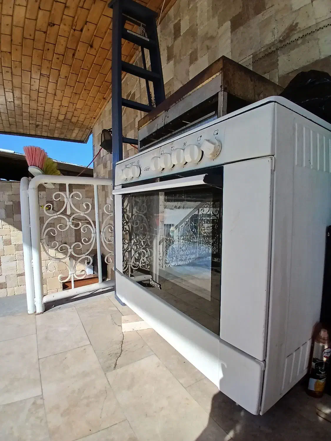 تخت و کمد، بخاری، سینماخانگی، یخچال فریزر|تخت و سرویس خواب|نوشهر, |دیوار