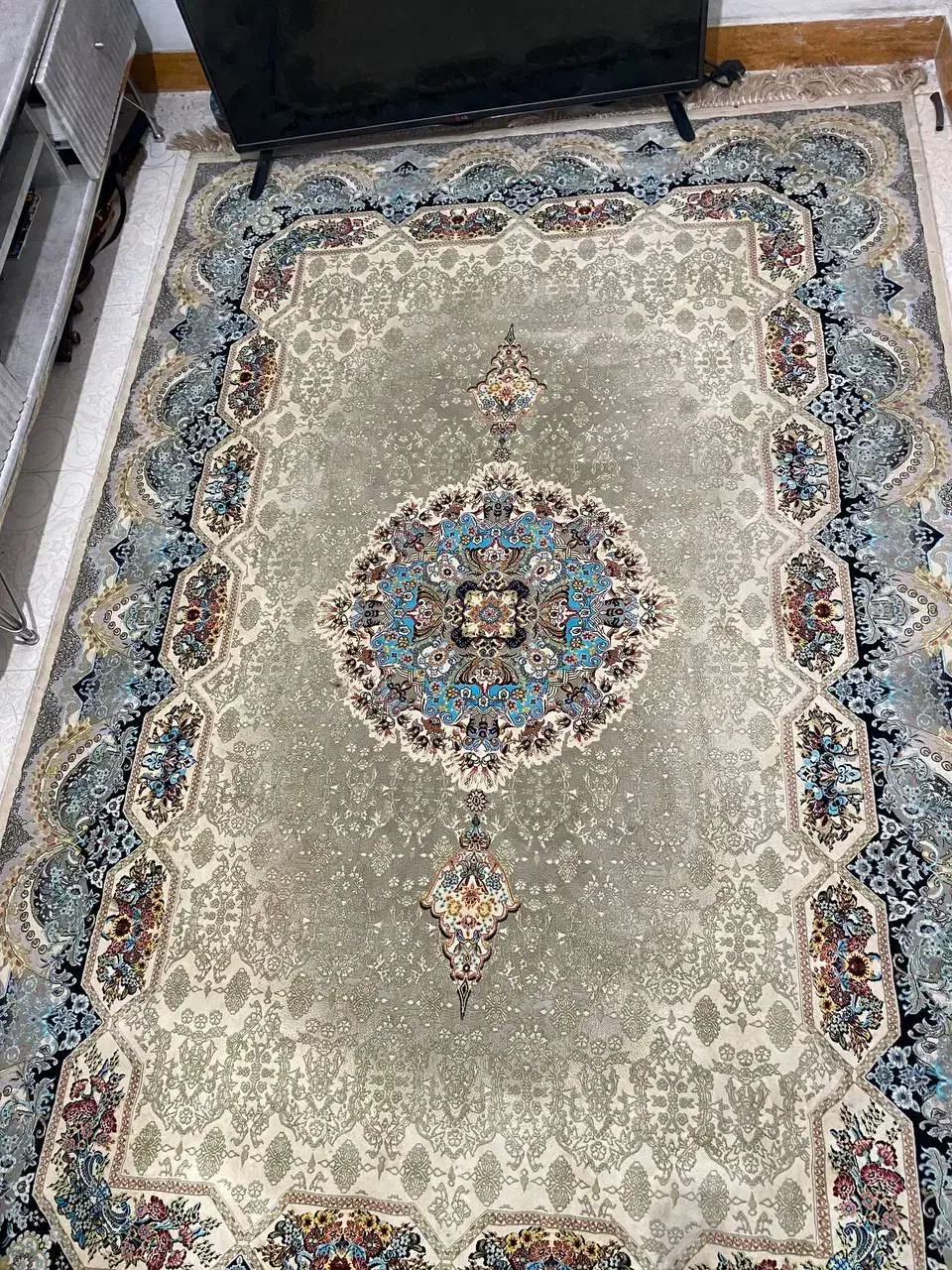 فرش ۴متری ۱۲۰۰شانه|فرش|رشت, انصاری|دیوار