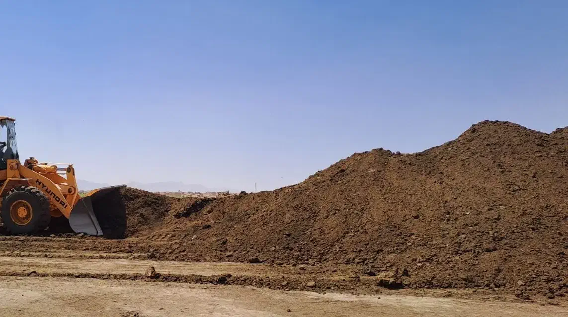 کود گاوی صنعتی مناسب کشت|خدمات باغبانی و درختکاری|اقلید, |دیوار