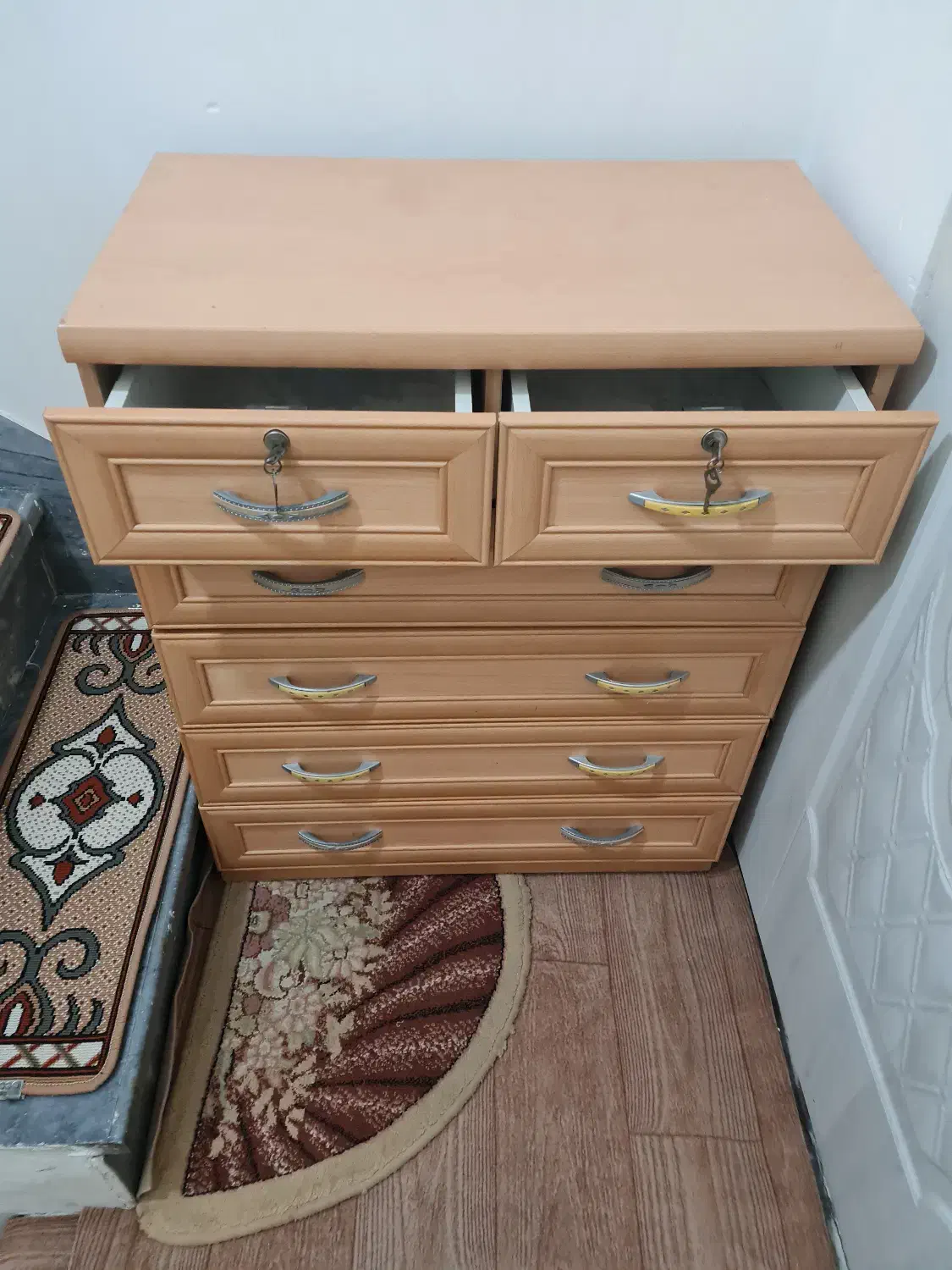 دراوو لباس|جاکفشی، کمد، دراور|میانه, |دیوار