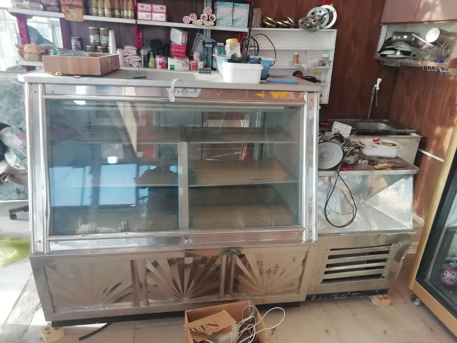 یخچال ویترینی تمیز|یخچال و فریزر|سبزوار, قصبه شرقی|دیوار