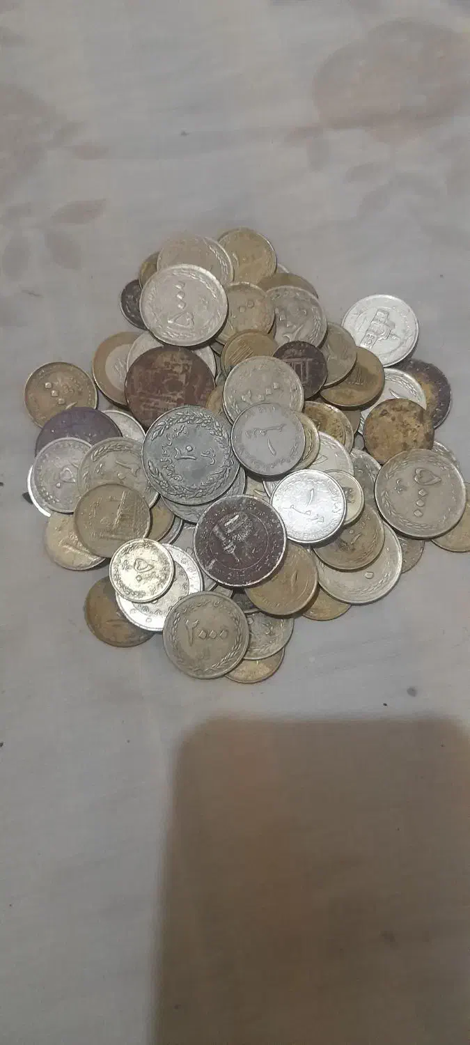 ۱۵۰۰۰۰|کلکسیون سکه، تمبر، اسکناس|شیراز, کوشک میدان|دیوار