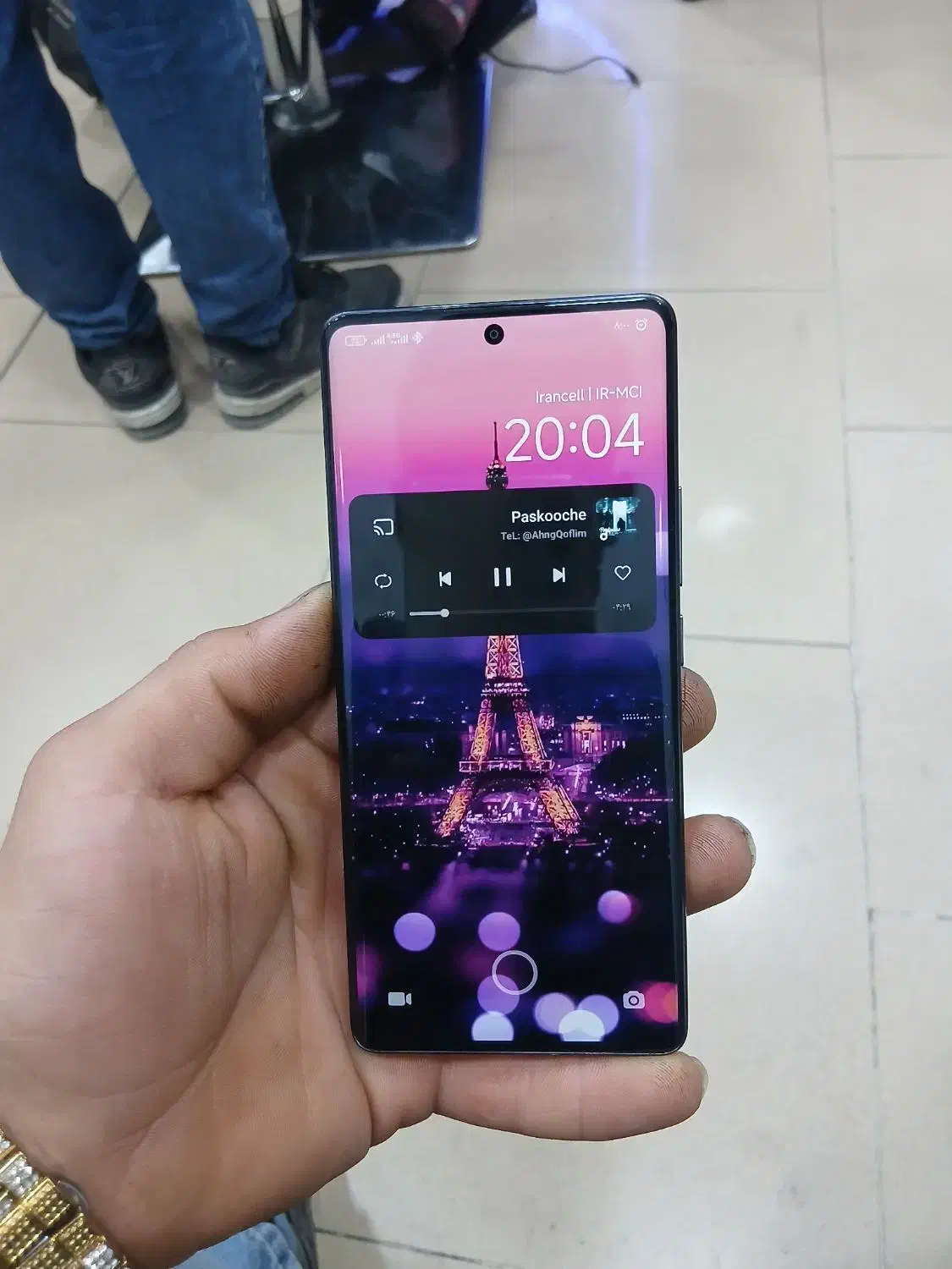 نوت 14 پرو|موبایل|قم, نیروگاه|دیوار