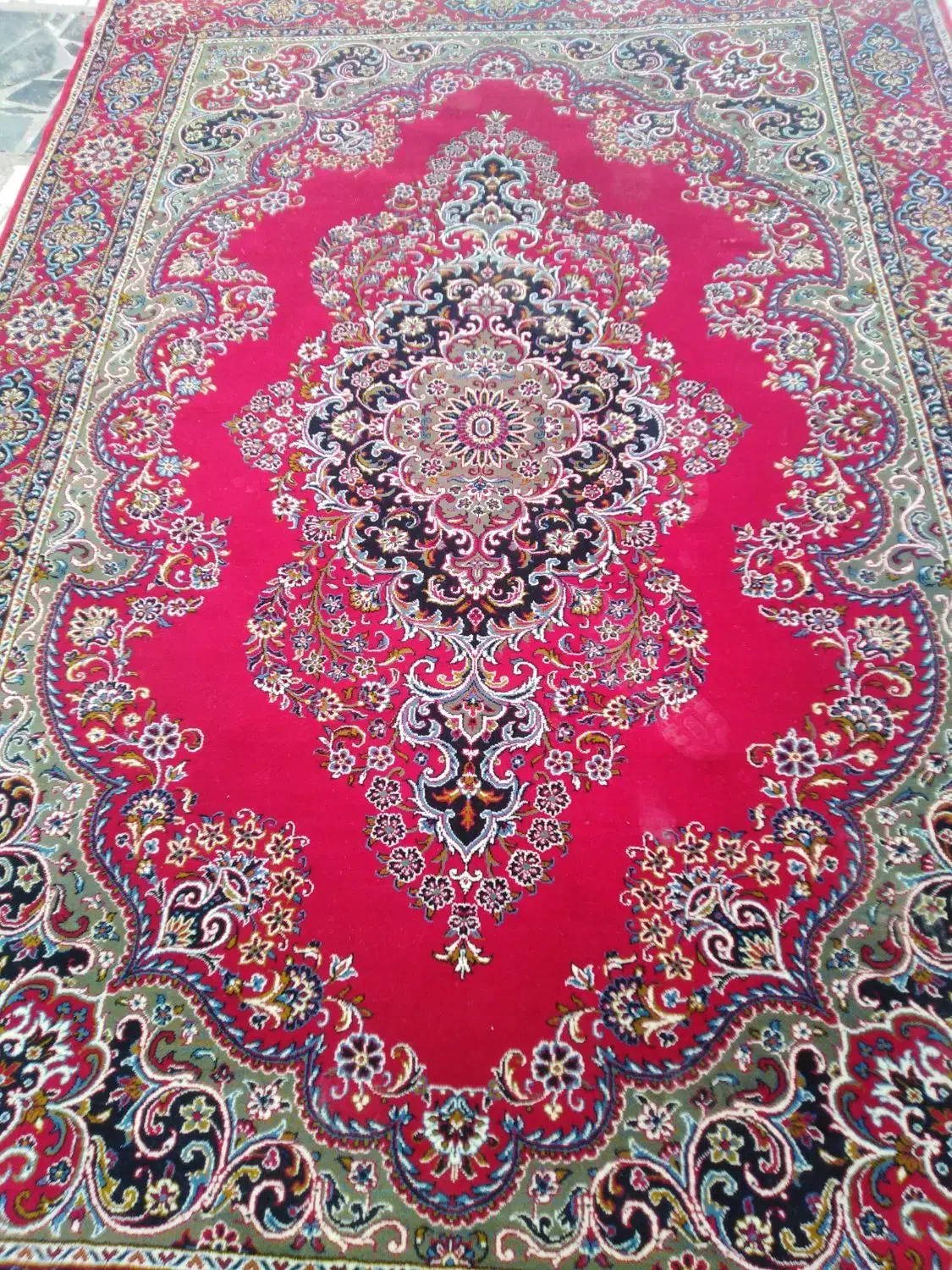 فرش 6متری باکمی پاره گی|فرش|قروه, |دیوار