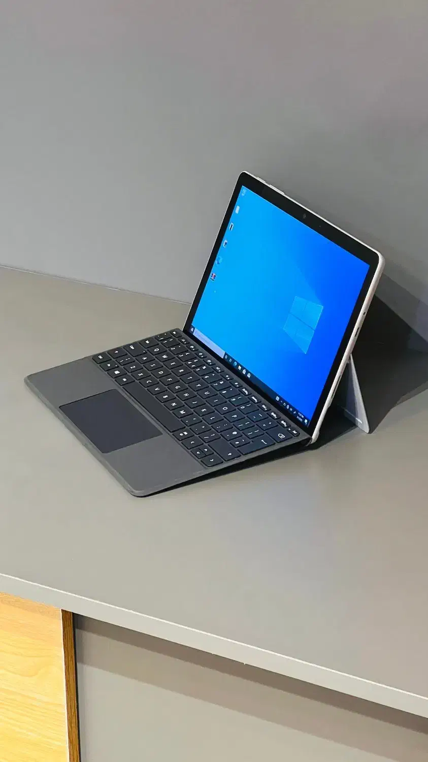 لپ تاپ surface pro Go 2 مشابه اکبندباتری بالای ۹۰٪|رایانه همراه|تهران, فلسطین (میدان انقلاب)|دیوار