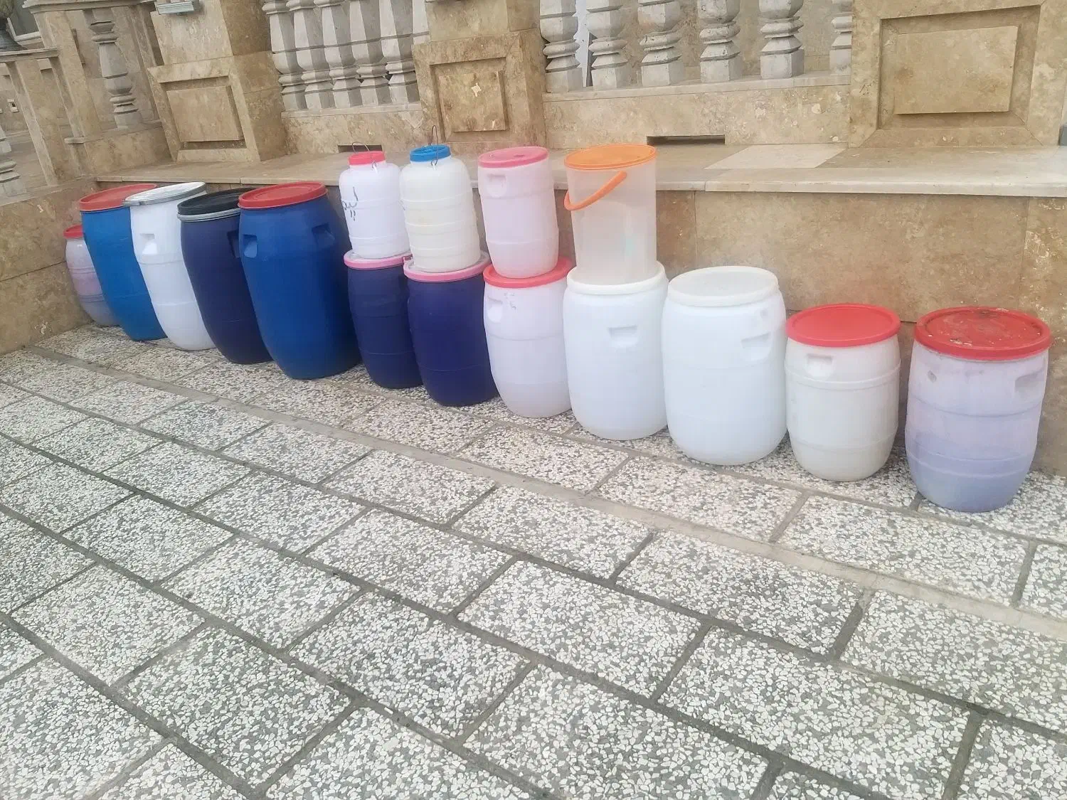 بشکه|ظروف نگهدارنده، پلاستیکی، یکبارمصرف|رشت, حومه رشت|دیوار