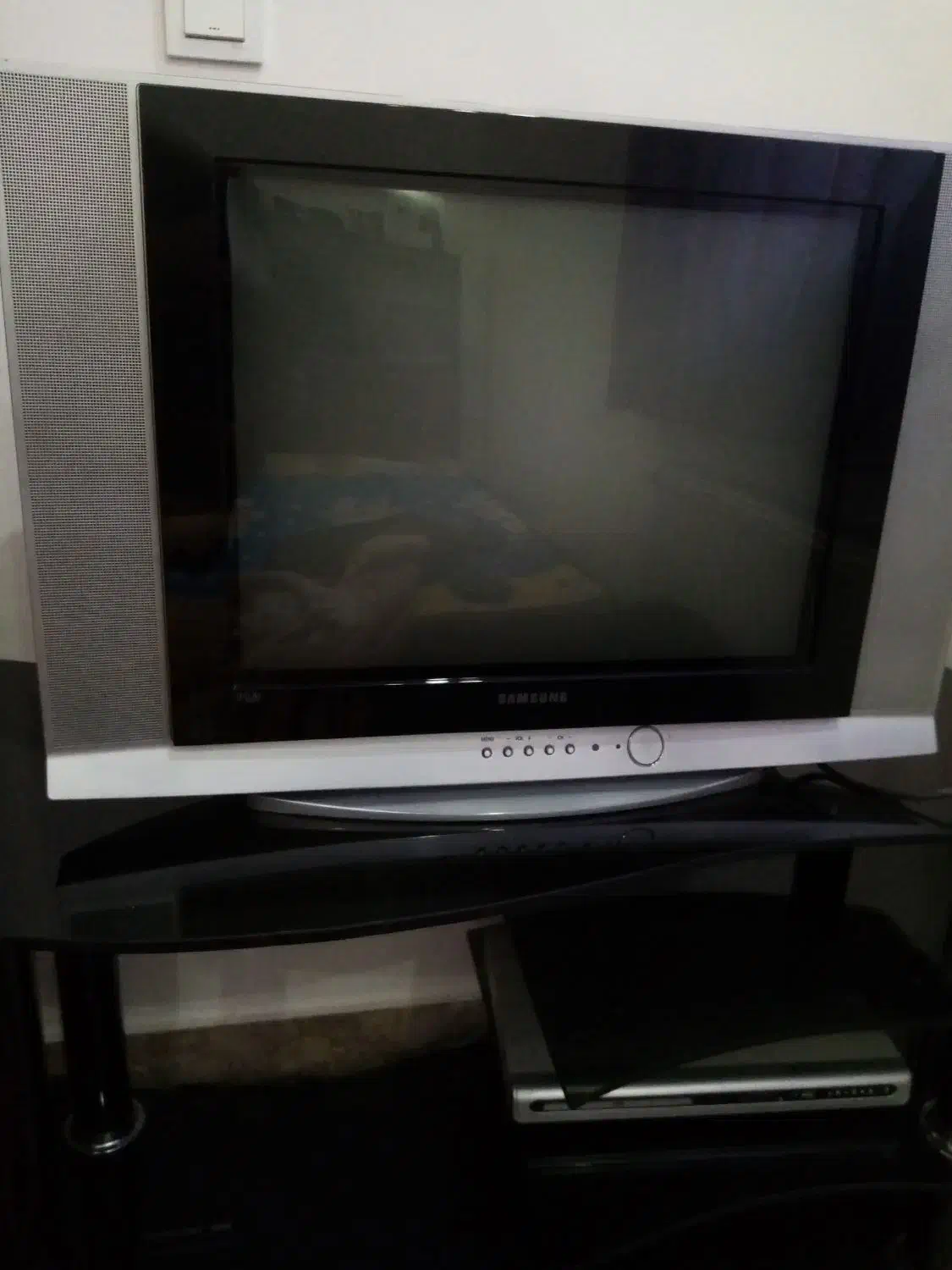 تلویزیون با میز|تلویزیون و پروژکتور|سنندج, |دیوار