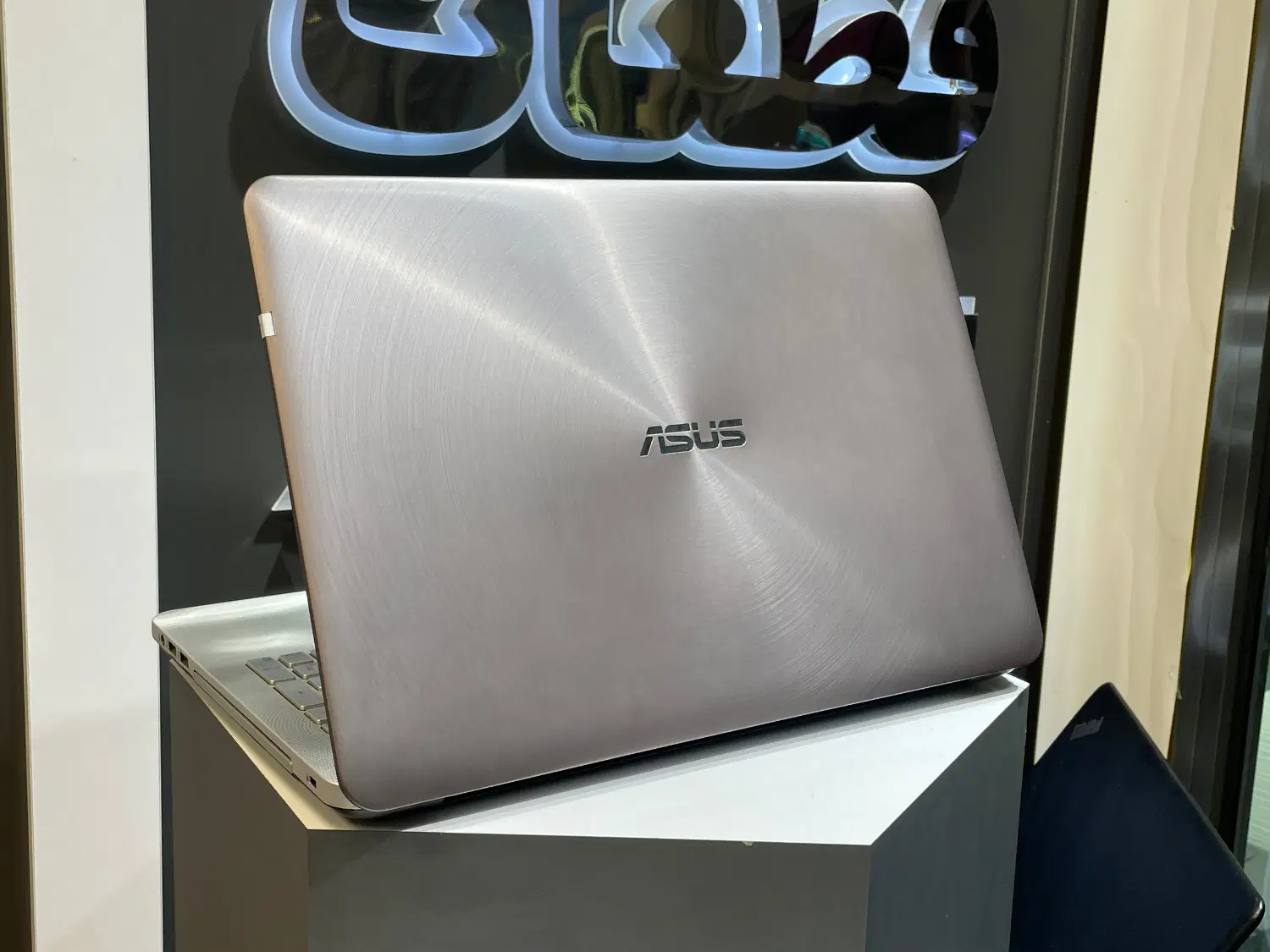 دستگاه Asus گرافیک دار مناسب طراحی و گیم|رایانه همراه|تبریز, |دیوار
