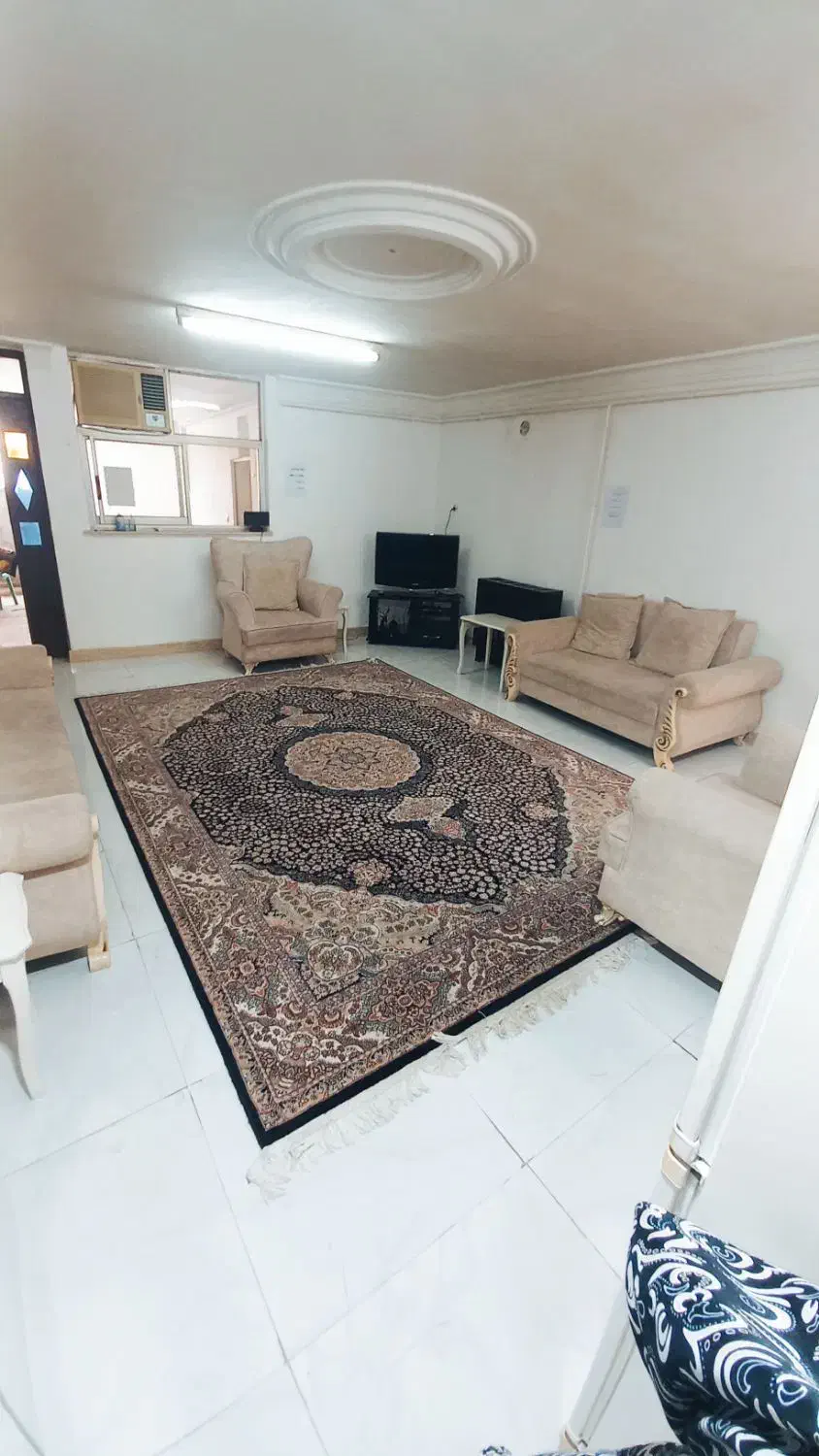 اجاره سوییت. روزانه هفتگی( با پارکینگ )|اجارهٔ کوتاه‌مدت آپارتمان و سوئیت|رشت, استقامت ۲|دیوار