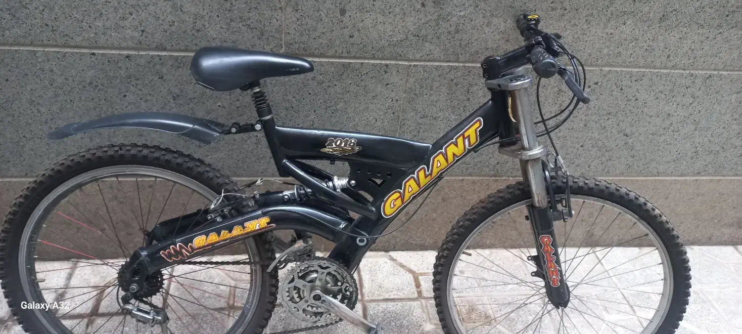 دوچرخه ۲۶ آهنی|دوچرخه، اسکیت، اسکوتر|ری, شهادت|دیوار