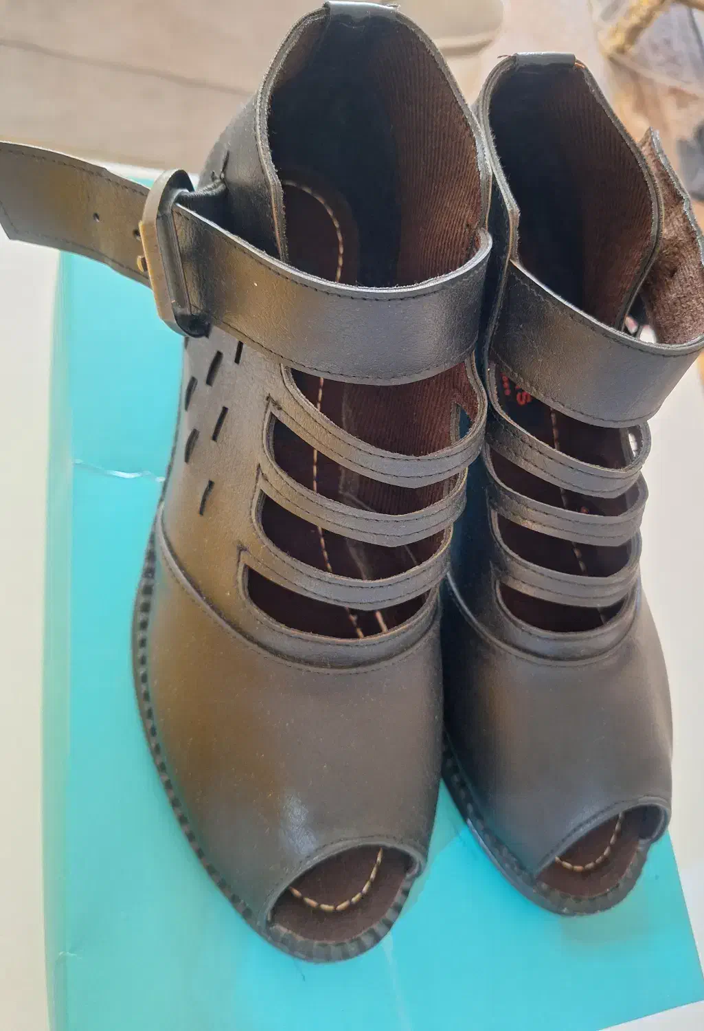 کفش نو وراحت سایز۴۰|کیف، کفش، کمربند|میانه, |دیوار