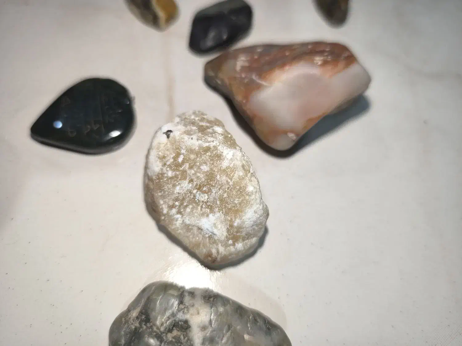 سنگ زیبا|کلکسیون اشیاء عتیقه|اهواز, سپیدار|دیوار