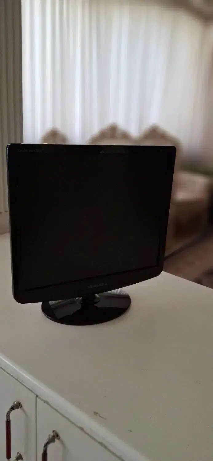 مانیتور 17 اینچ سامسونگ تمیز و سالم|قطعات و لوازم جانبی رایانه|مشهد, دانشجو|دیوار