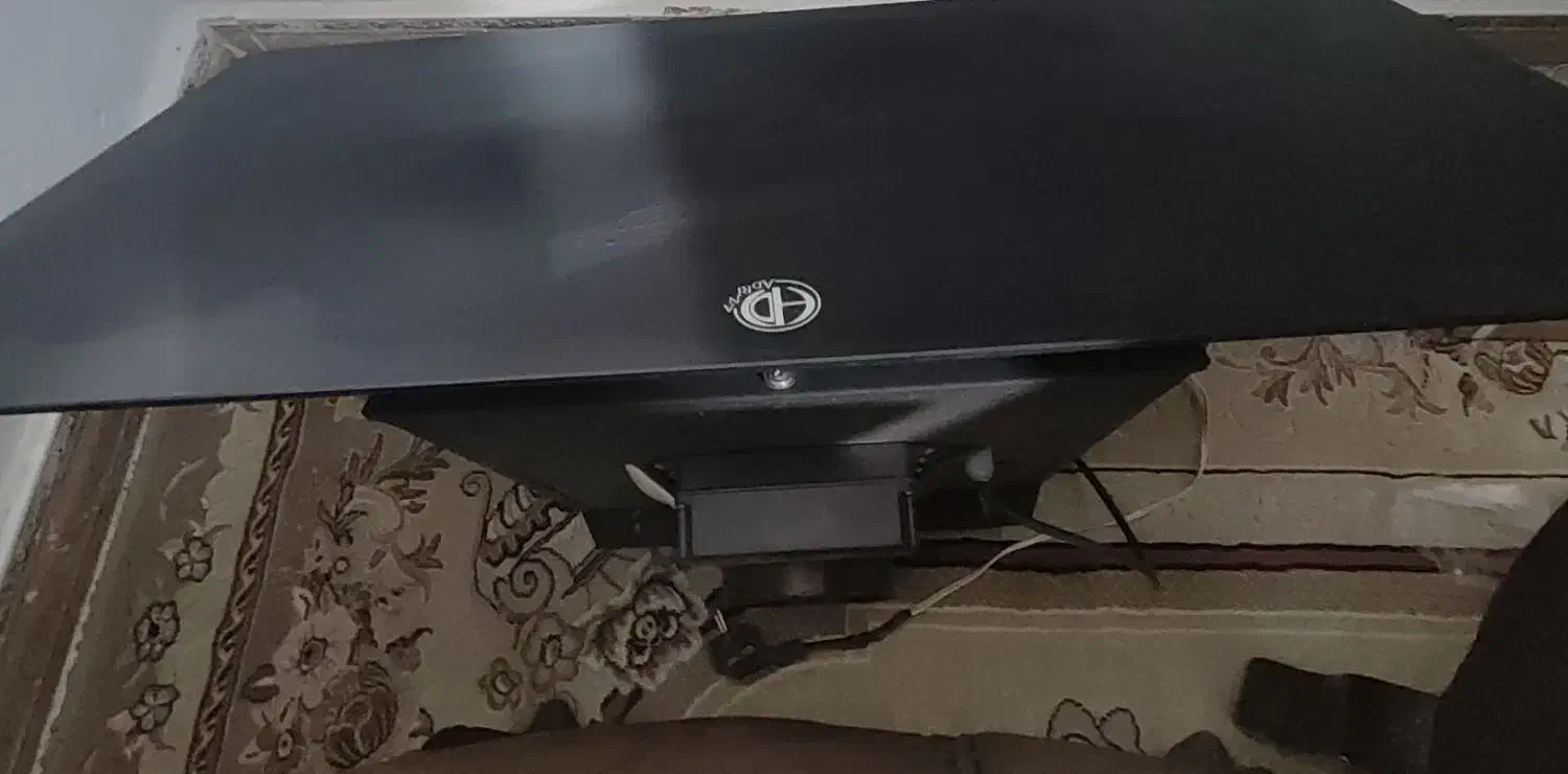 هود رو کار|هود|ورامین, ورامین|دیوار