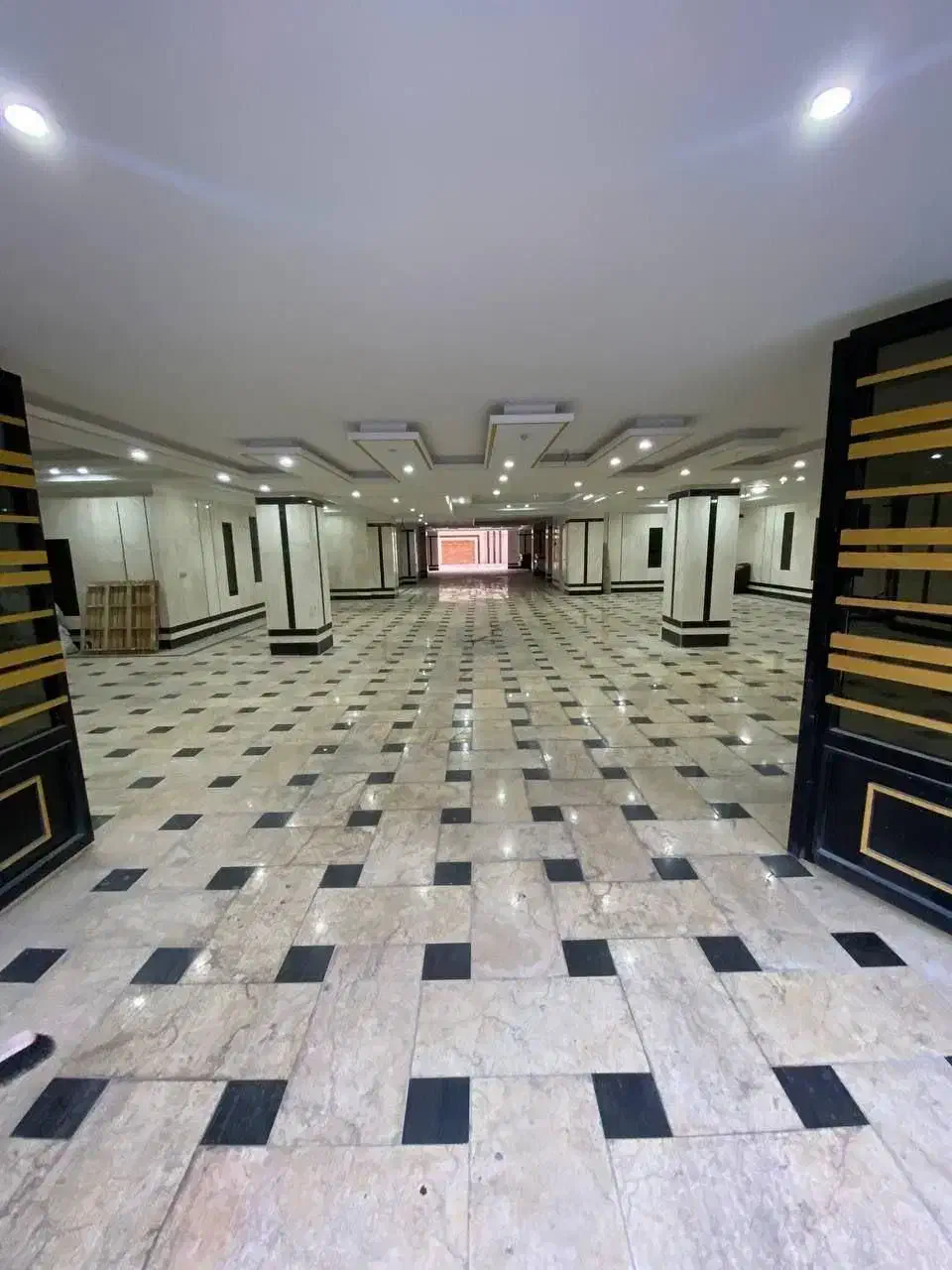 ۱۷۰ متر/۳ خواب/استخر دار/فاز ۲ خ مهستان|فروش آپارتمان|اندیشه, پرنیان|دیوار