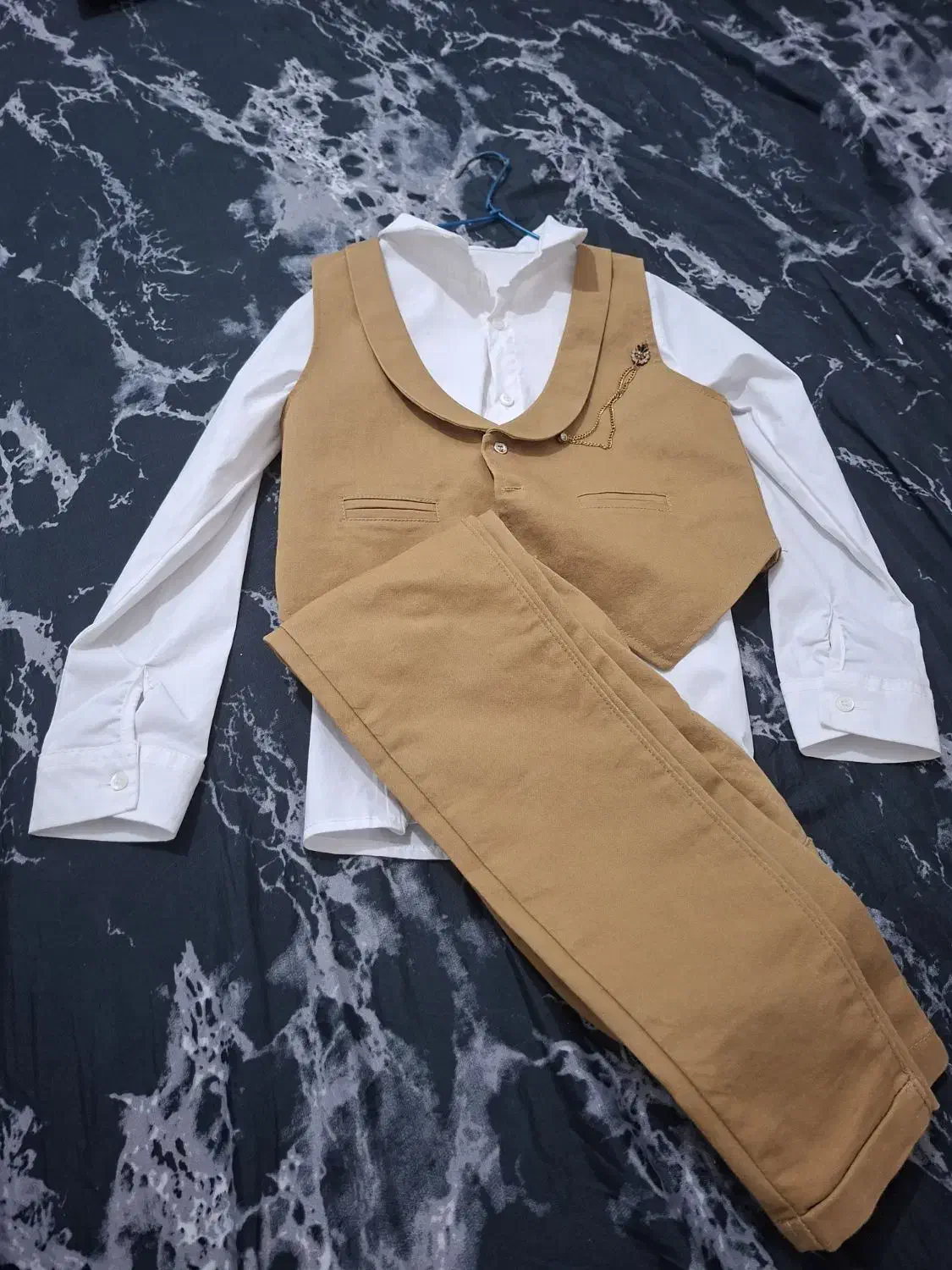 فروشی|کفش و لباس بچه|جم, |دیوار