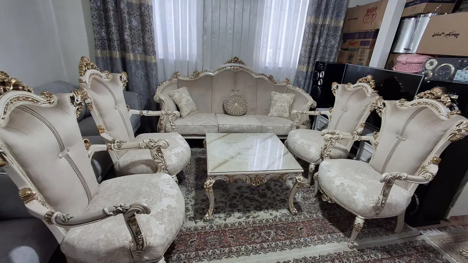 مبل کلاسیک|مبلمان خانگی و میز عسلی|نسیمشهر, |دیوار