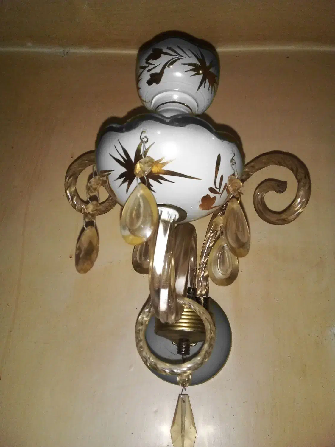 چراغ دیواری قدیمی .|چراغ خواب و آباژور|کرج, حیدرآباد|دیوار