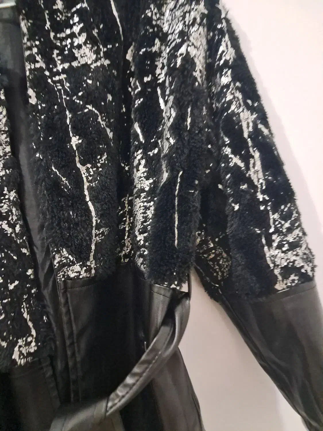 چرم|لباس|ماهدشت, |دیوار