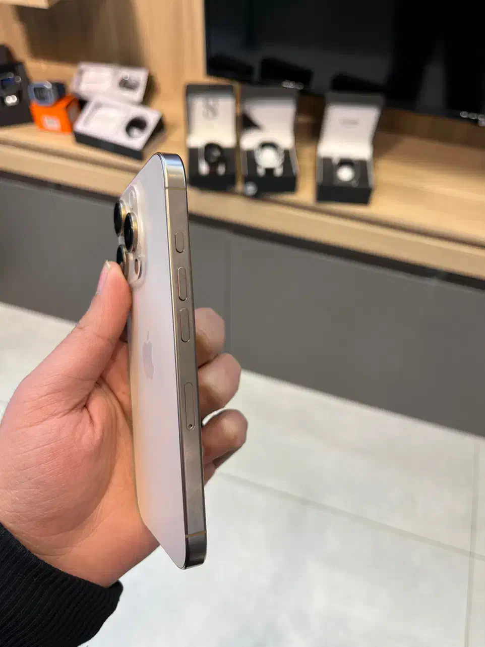 Iphone 16 pro|موبایل|مشهد, کوثر|دیوار