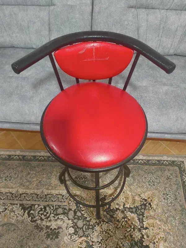 صندلی|صندلی و نیمکت|شاهینشهر, شهرک هشت بهشت|دیوار