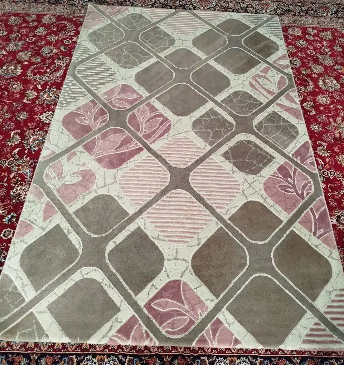 فرش فانتزی درحد نو|فرش|زنجان, |دیوار