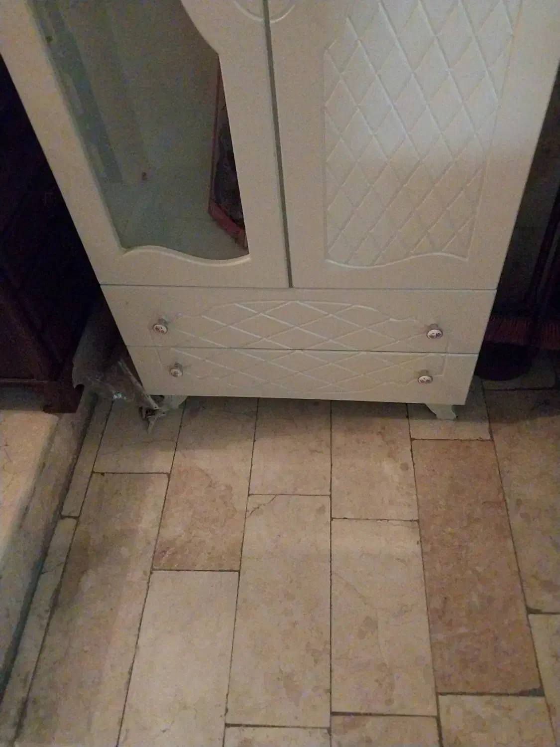 کمد کاملا نو میباشد|جاکفشی، کمد، دراور|ری, دیلمان|دیوار