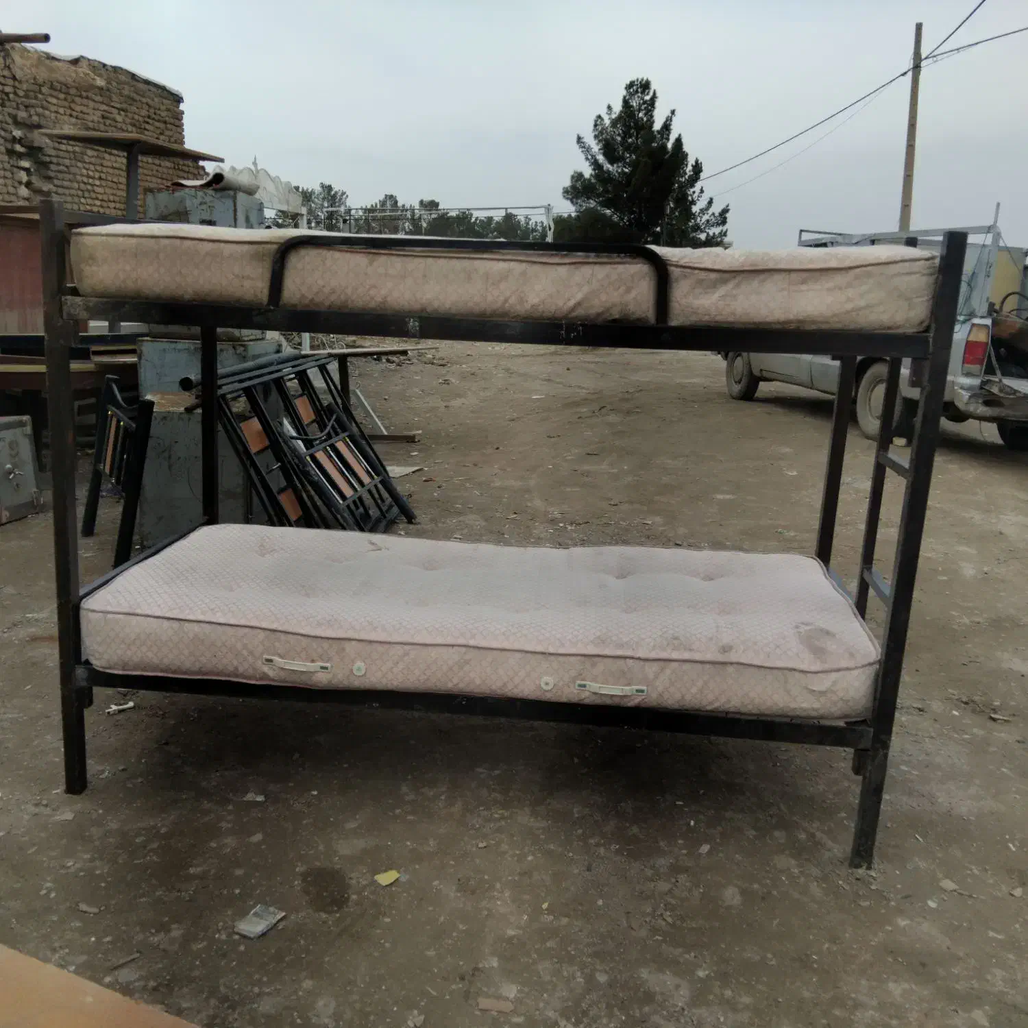 تخت دونفره|تخت و سرویس خواب|تربت‌حیدریه, حاجی یار‎|دیوار