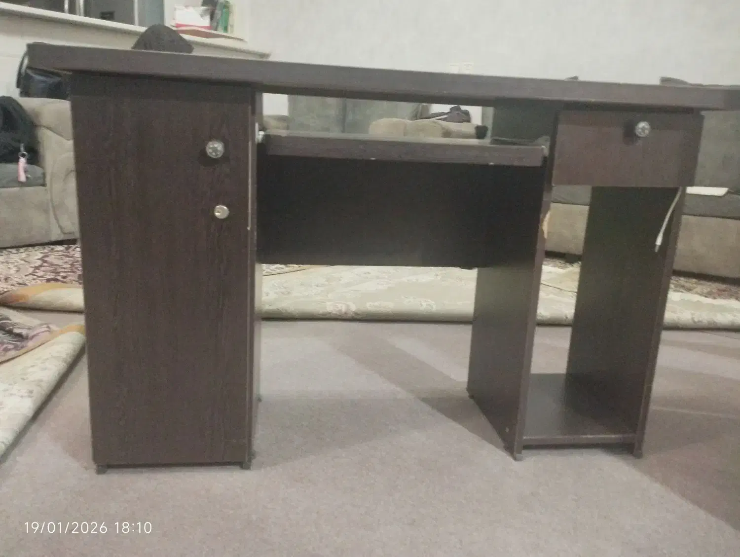 میز کامپیوتر محکم وسالم|میز تحریر و کامپیوتر|نسیمشهر, |دیوار