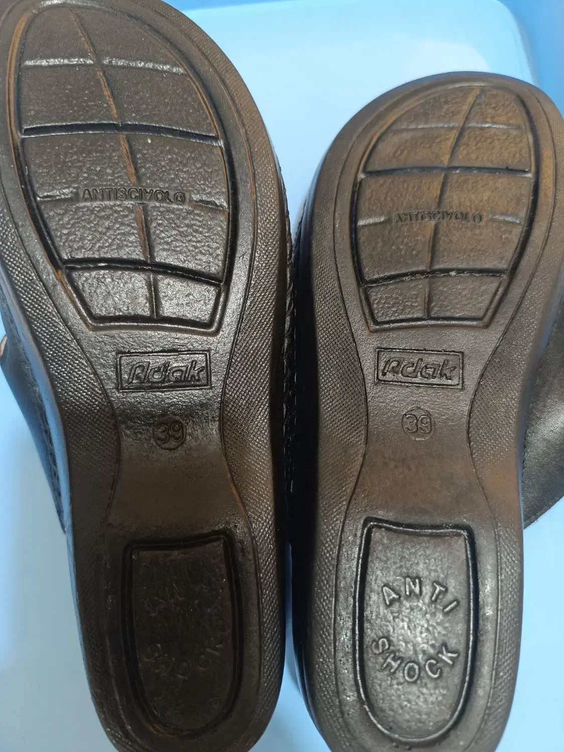 صندل چرم طبی سایز ۳۹ در حد بسیار نو|کیف، کفش، کمربند|گرگان, |دیوار