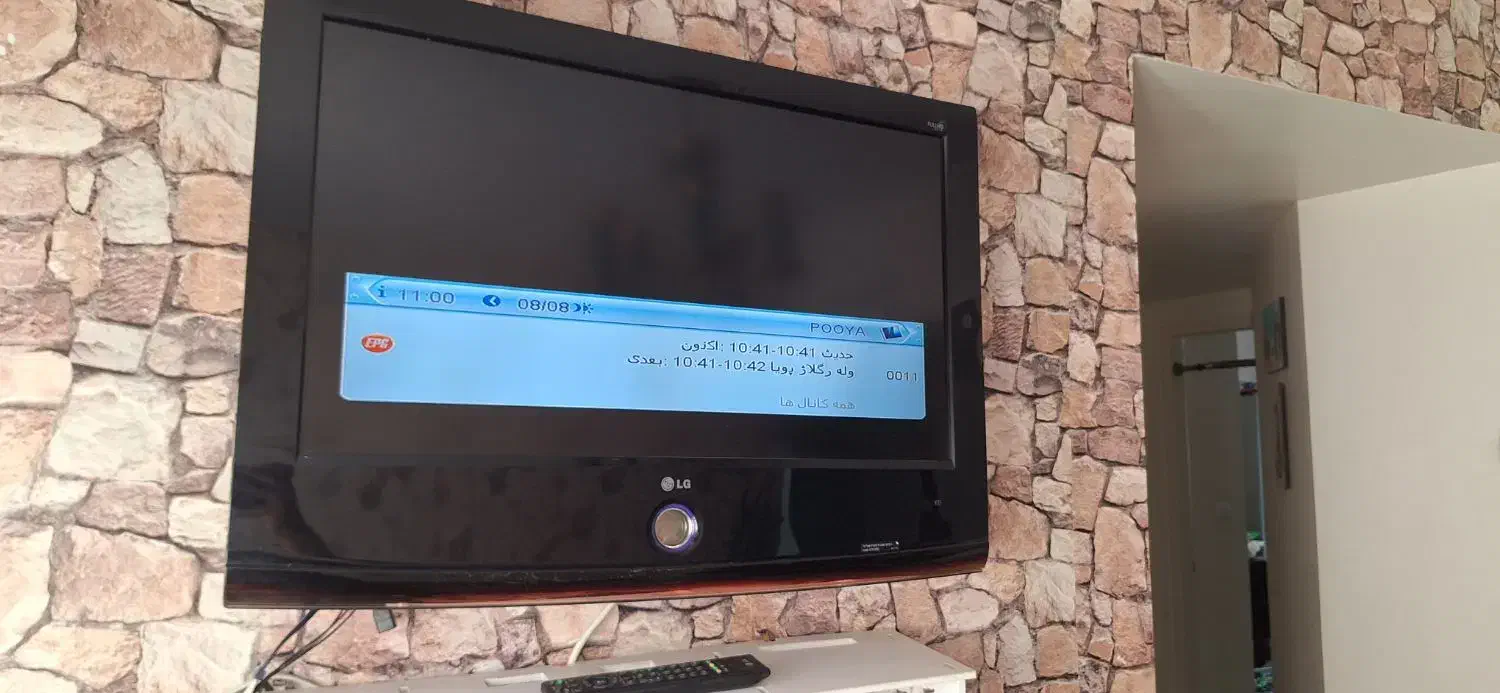 تلویزیون ال سی دی ۳۲ اینچ ال جی . سالم و کم کارکرد|تلویزیون و پروژکتور|تهران, شهرک استقلال|دیوار