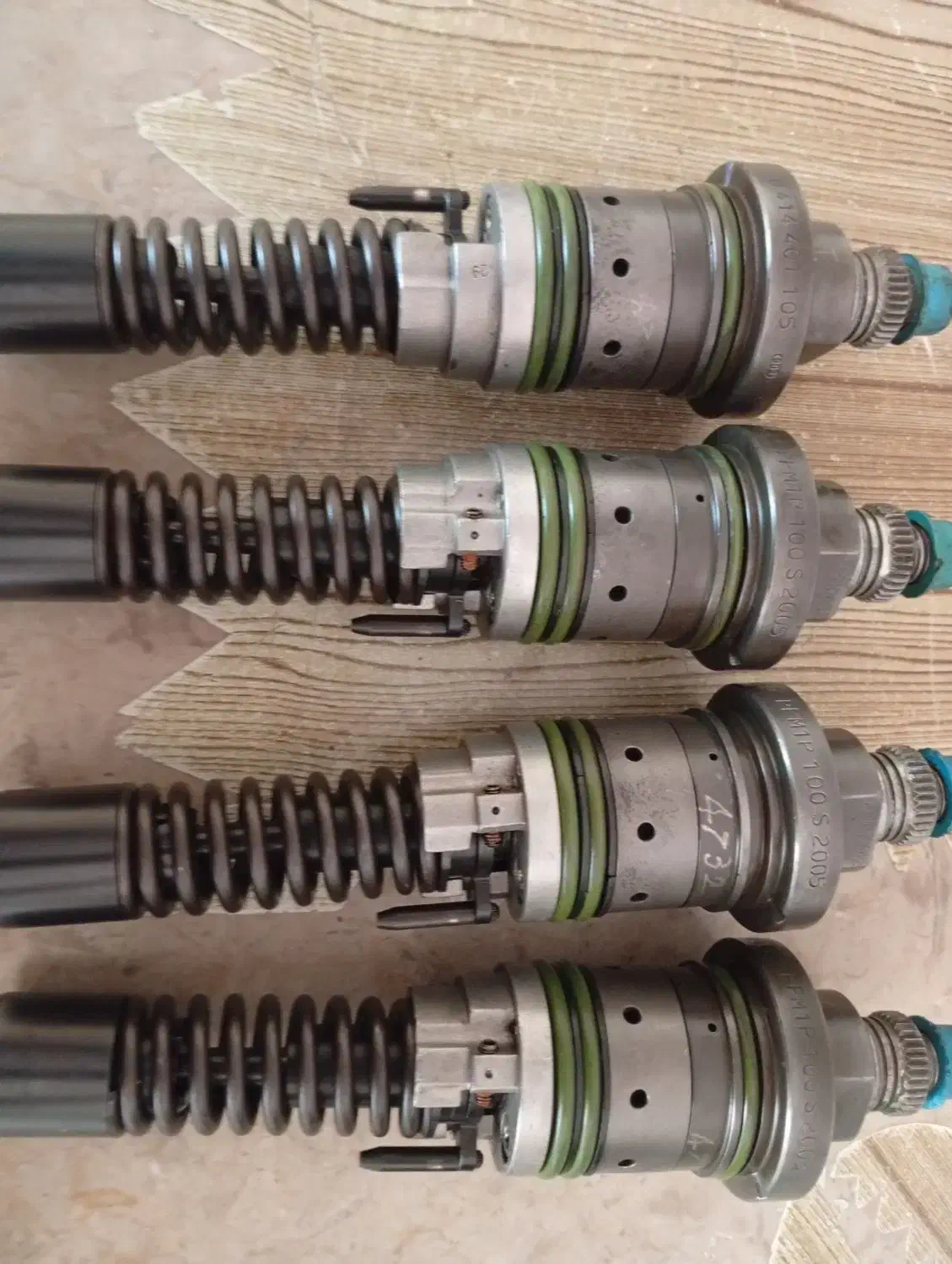 فروش گاورنر پمچه سوزن انژکتور موتورvolvo penta|ماشین‌آلات صنعتی|شیراز, اصلاح‌نژاد|دیوار