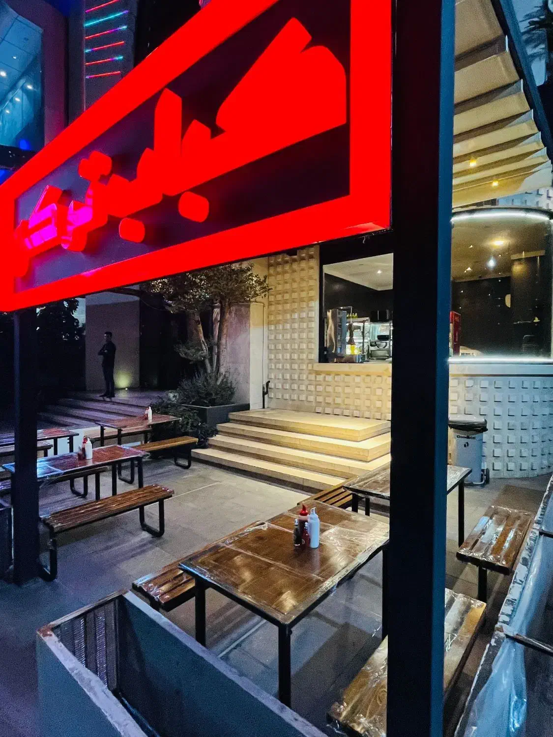 میز چوب و آهن|صندلی و نیمکت|تنکابن, |دیوار